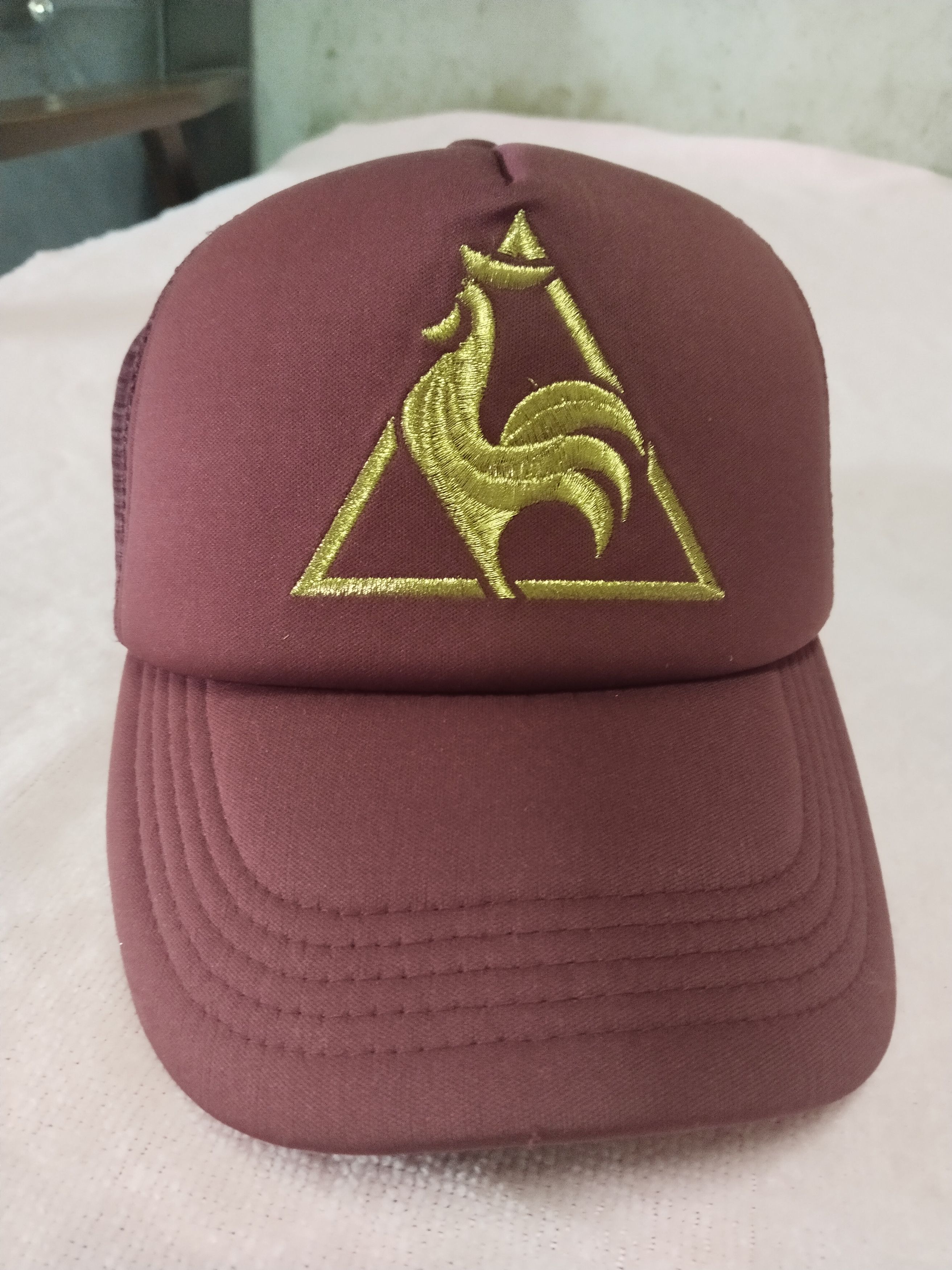 Le Coq Sportif RARE BIG EMBROIDERY GOLD LECOQSPORTIF TRUCKER HAT Size ONE SIZE - 2 Thumbnail