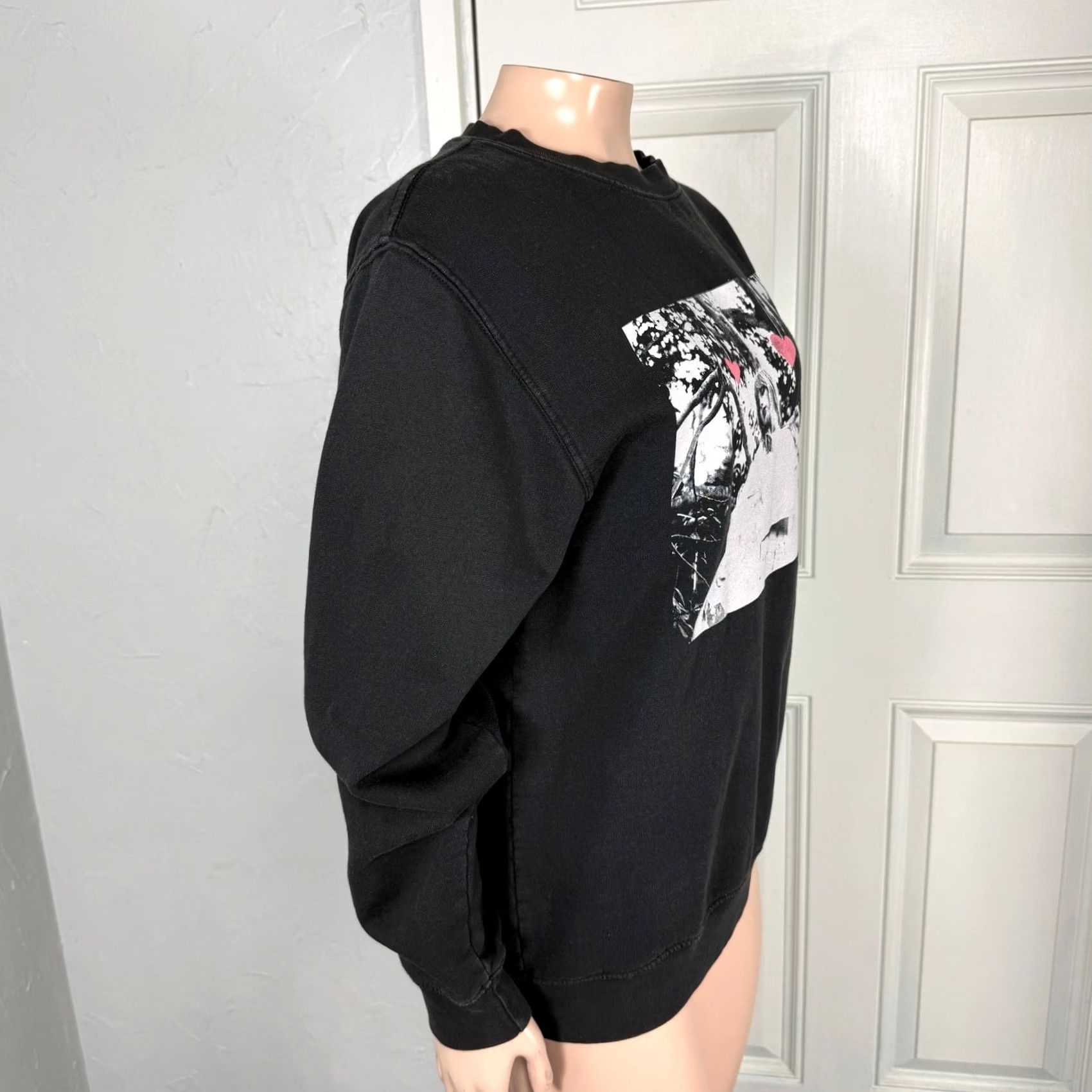 Vintage Taylor Swift Shirt Womens M Black Lover Era Women Sweatshirt Cotton crew neck Long sleeve Size M / US 6-8 / IT 42-44 - 5 Thumbnail