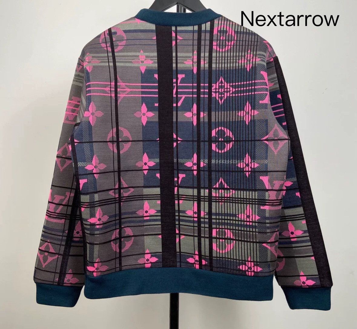 Louis Vuitton Louis Vuitton LV printed vintage hoodie2412-Nextarrow Size US XS / EU 42 / 0 - 2 Thumbnail