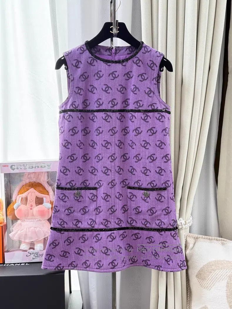 Chanel Chanel Denim ruffled edge full-print logo double C sequin Size XS / US 0-2 / IT 36-38 - 1 Thumbnail