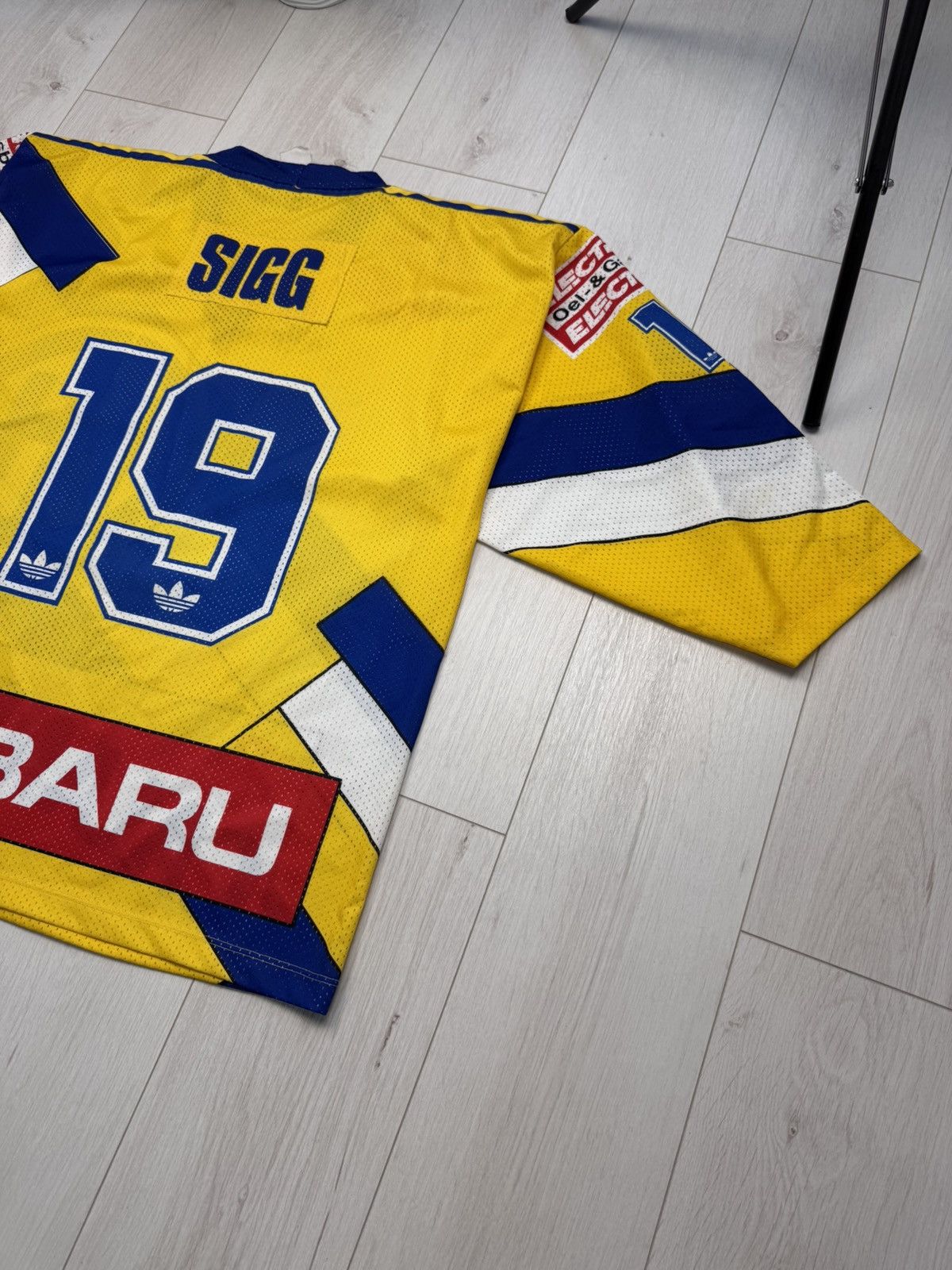 Adidas Vintage Rare Adidas HC DAVOS #19 SIGG 90s Hockey Jersey Size US XL / EU 56 / 4 - 13 Thumbnail