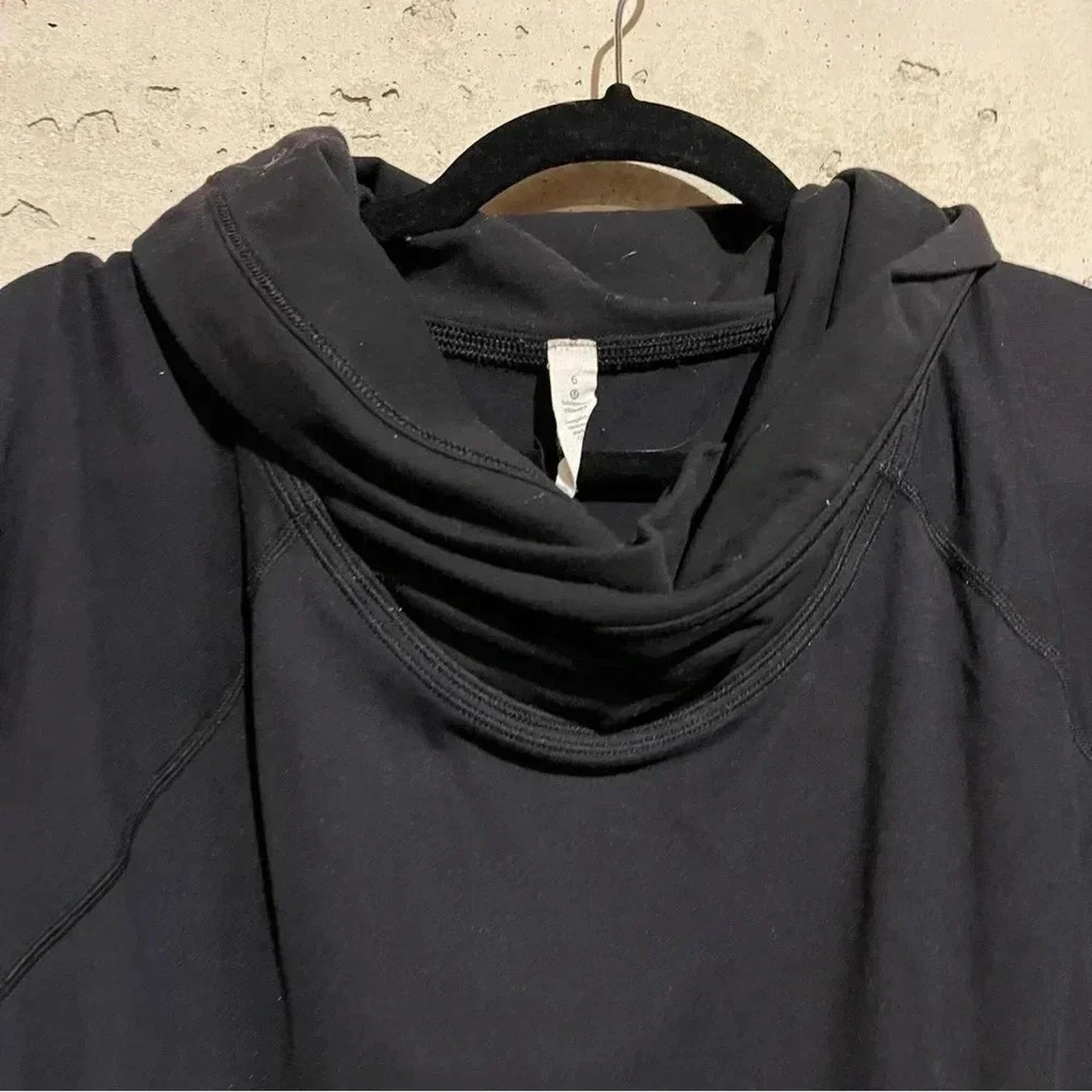 Lululemon Lululemon Healthy Heart Pullover in Black Size 6 Size M / US 6-8 / IT 42-44 - 2 Thumbnail