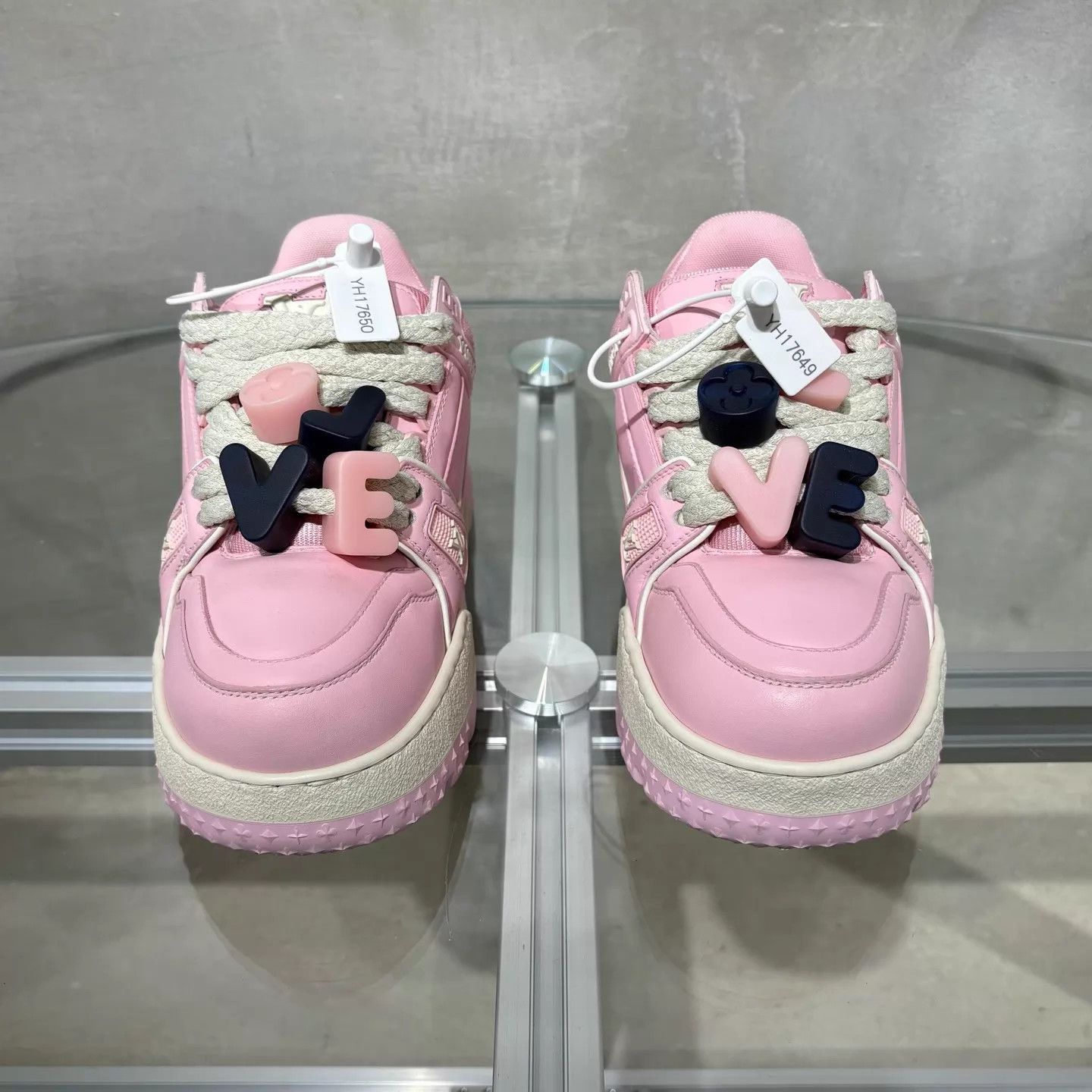 Louis Vuitton LV Trainer Maxi Pink UK1.5/35.5 New Size US 5 / IT 35 - 1 Thumbnail