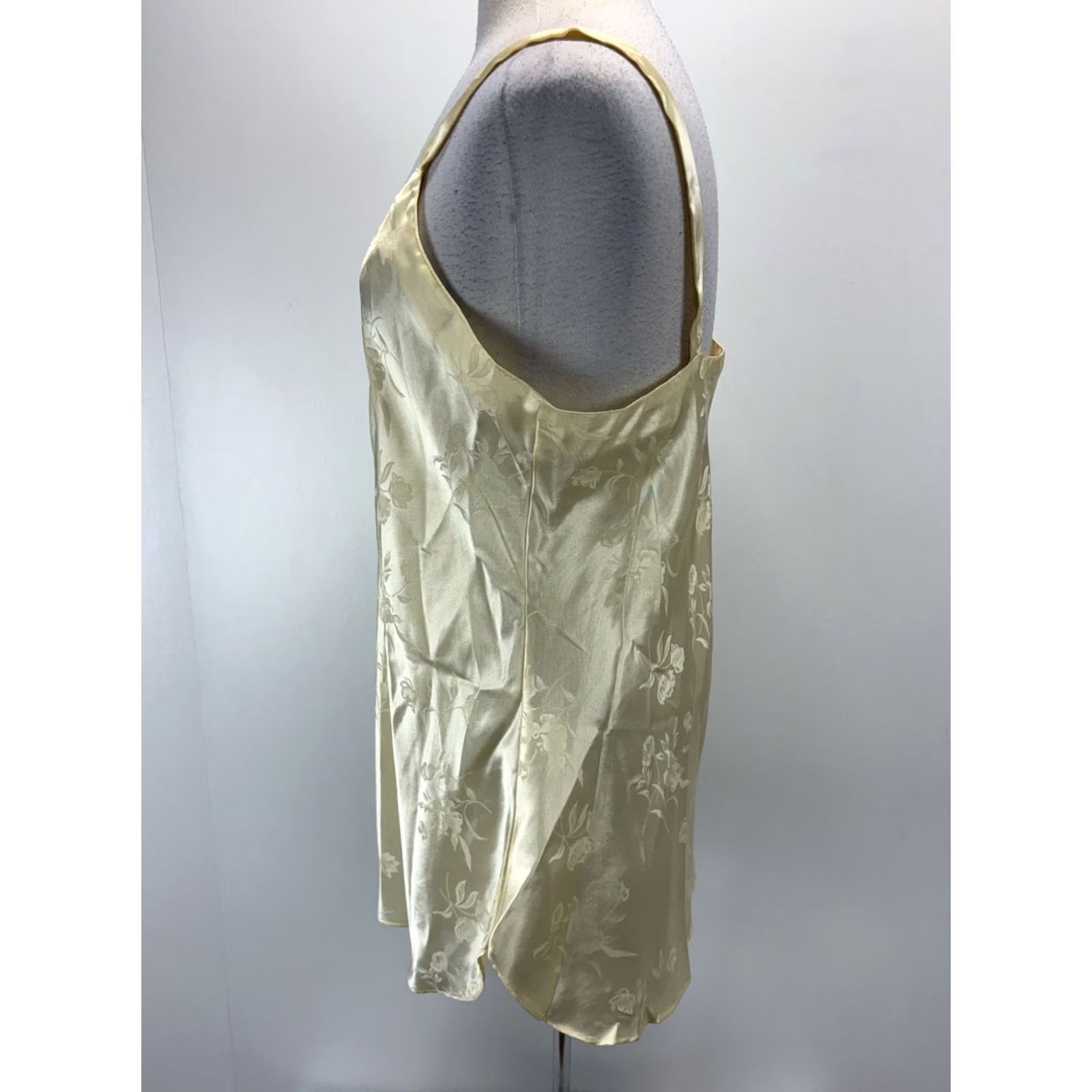Vintage VINTAGE Morgan Taylor Satin Floral Damask Nightgown Women’s L Butter Yellow Nightie 90s Womens Size ONE SIZE - 2 Thumbnail
