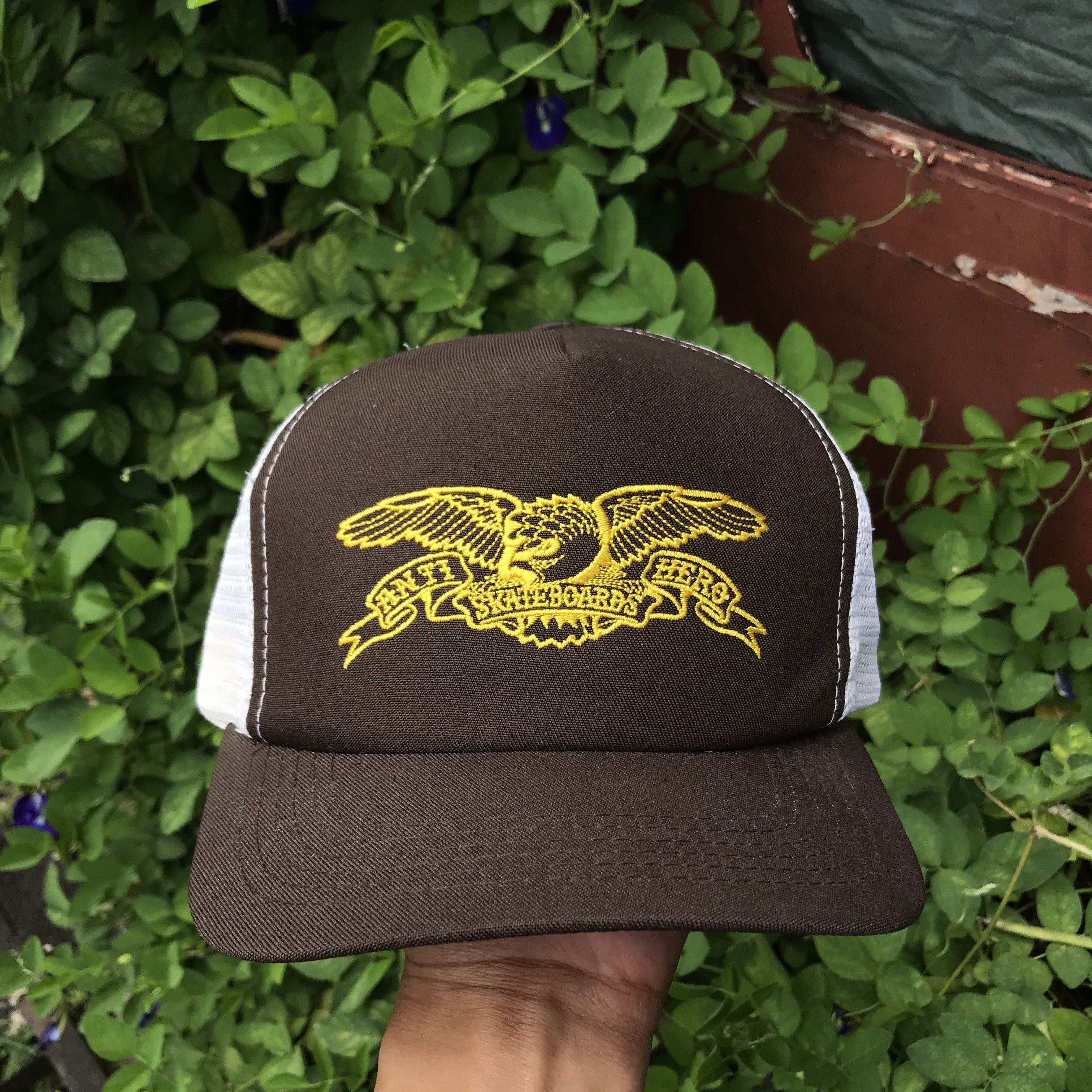 Antihero VINTAGE ANTI HERO SKATEBOARDS LOGO TRUCKER CAP Size ONE SIZE - 1 Thumbnail