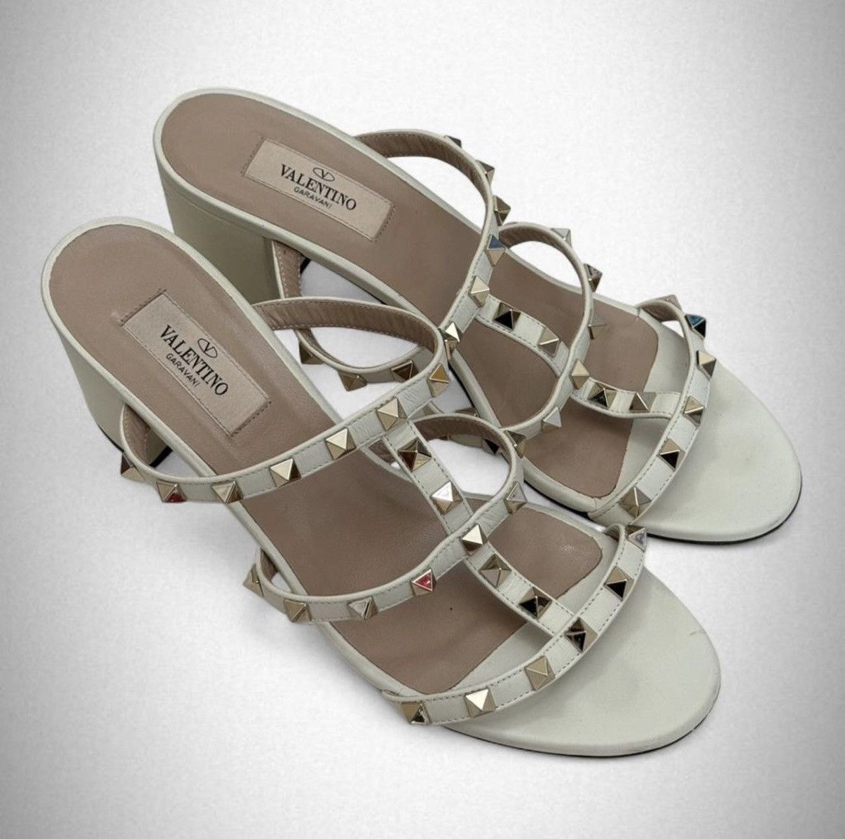 Valentino Valentino Garavani Rockstud mule sandals in beige leather Size US 9.5 / IT 39.5 - 2 Thumbnail