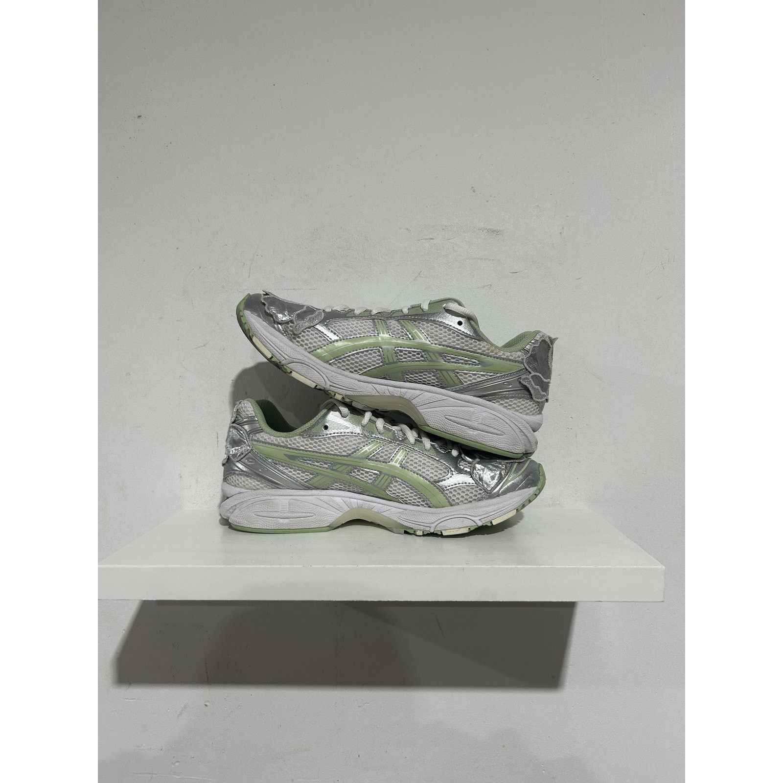 Asics ASICS GEL-KAYANO 14 CELCILE BAHNSEN WHT JADE SZ 10 PREOWNED Size US 10 / EU 43 - 2 Thumbnail