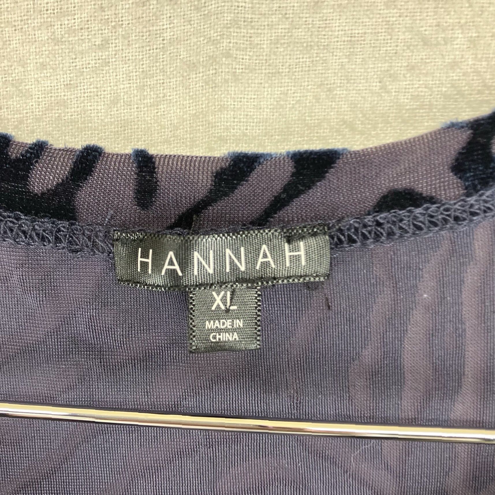 Vintage HANNAH Women's Black Velvet Deep Purple Top XL Tunic Blouse Long Sleeve Round Neck Fairy Gothic Casual Size XL / US 12-14 / IT 48-50 - 3 Thumbnail