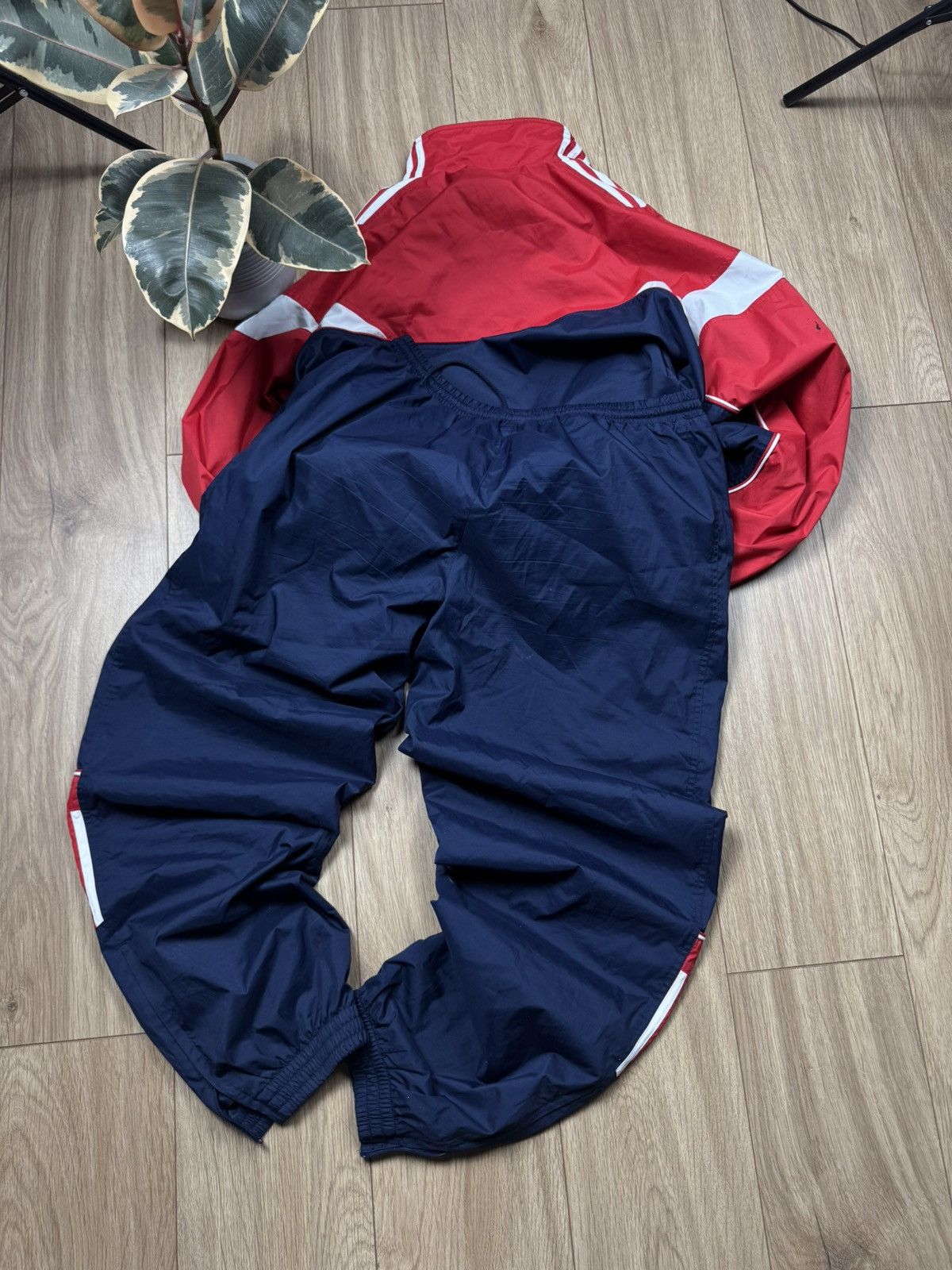 Adidas Vintage Trackind Suit Adidas Streetwear Mini Logo Rap Set Size US L / EU 52-54 / 3 - 8 Thumbnail