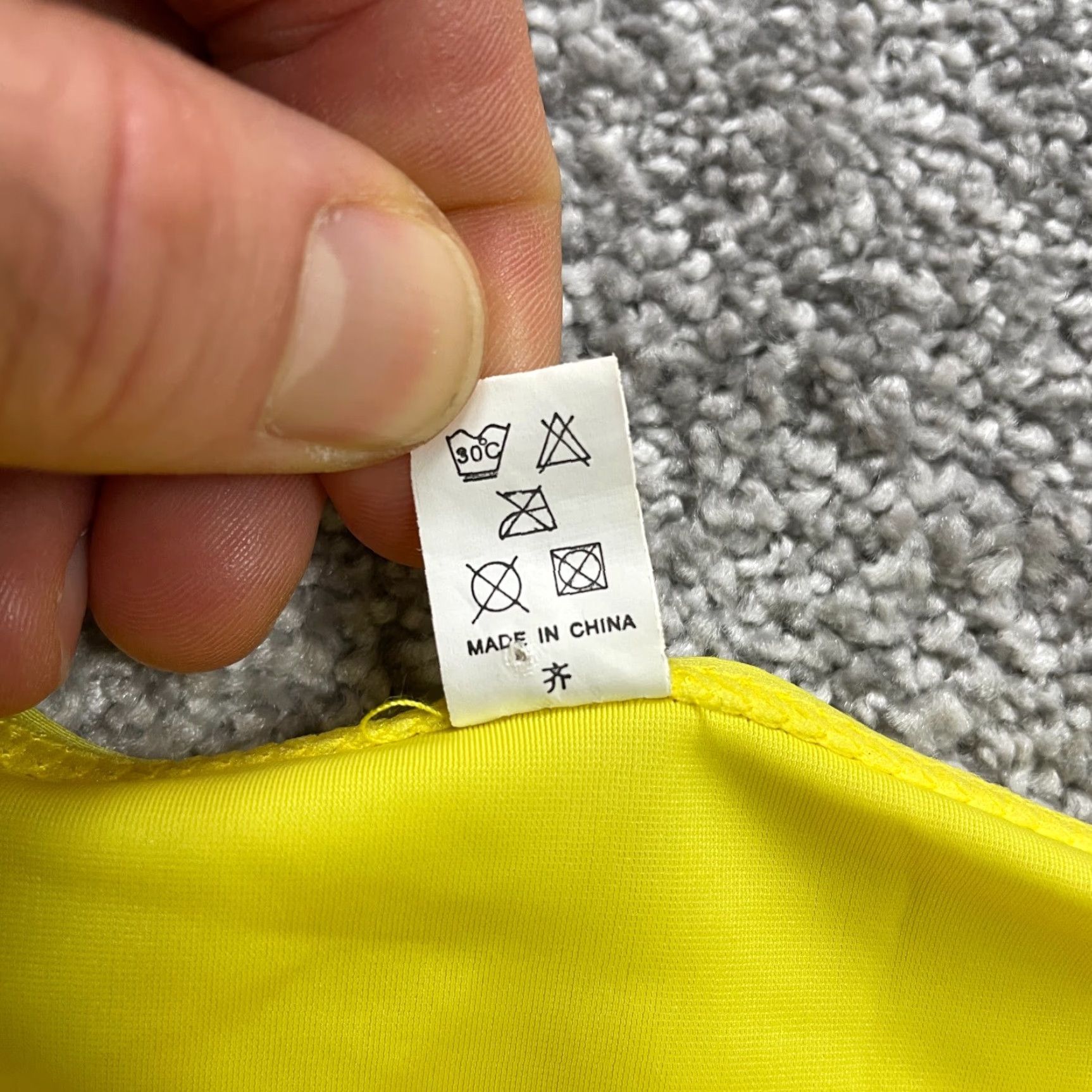 Vintage Unbranded Swimwear Bikini Top Womens Large Neon Yellow Bandeau Strapless Beach Size L / US 10 / IT 46 - 4 Thumbnail