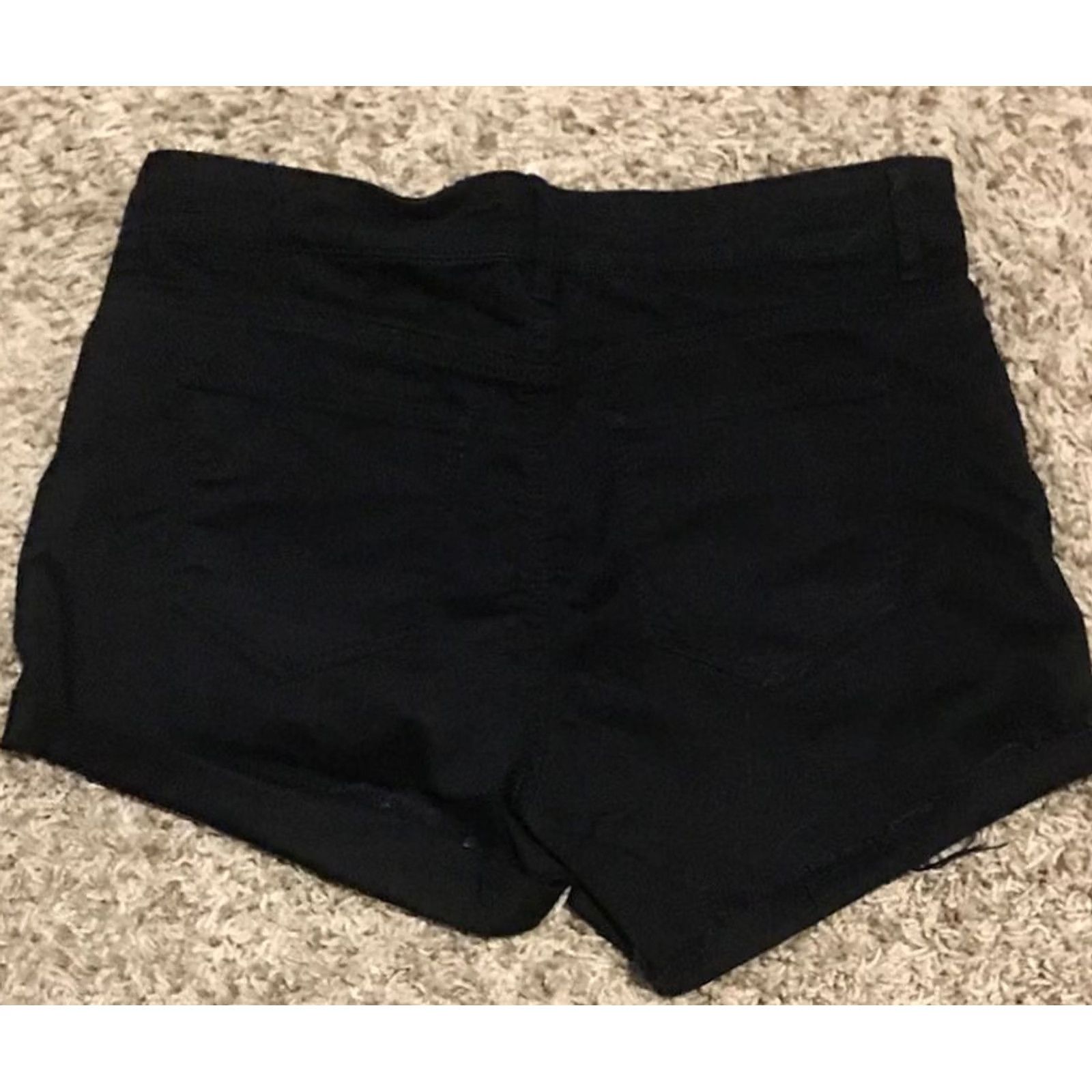 H&M H&M Black Jean Shorts Size 4 Midrise Cuffed Stretch Size 27" / US 4 / IT 40 - 2 Thumbnail