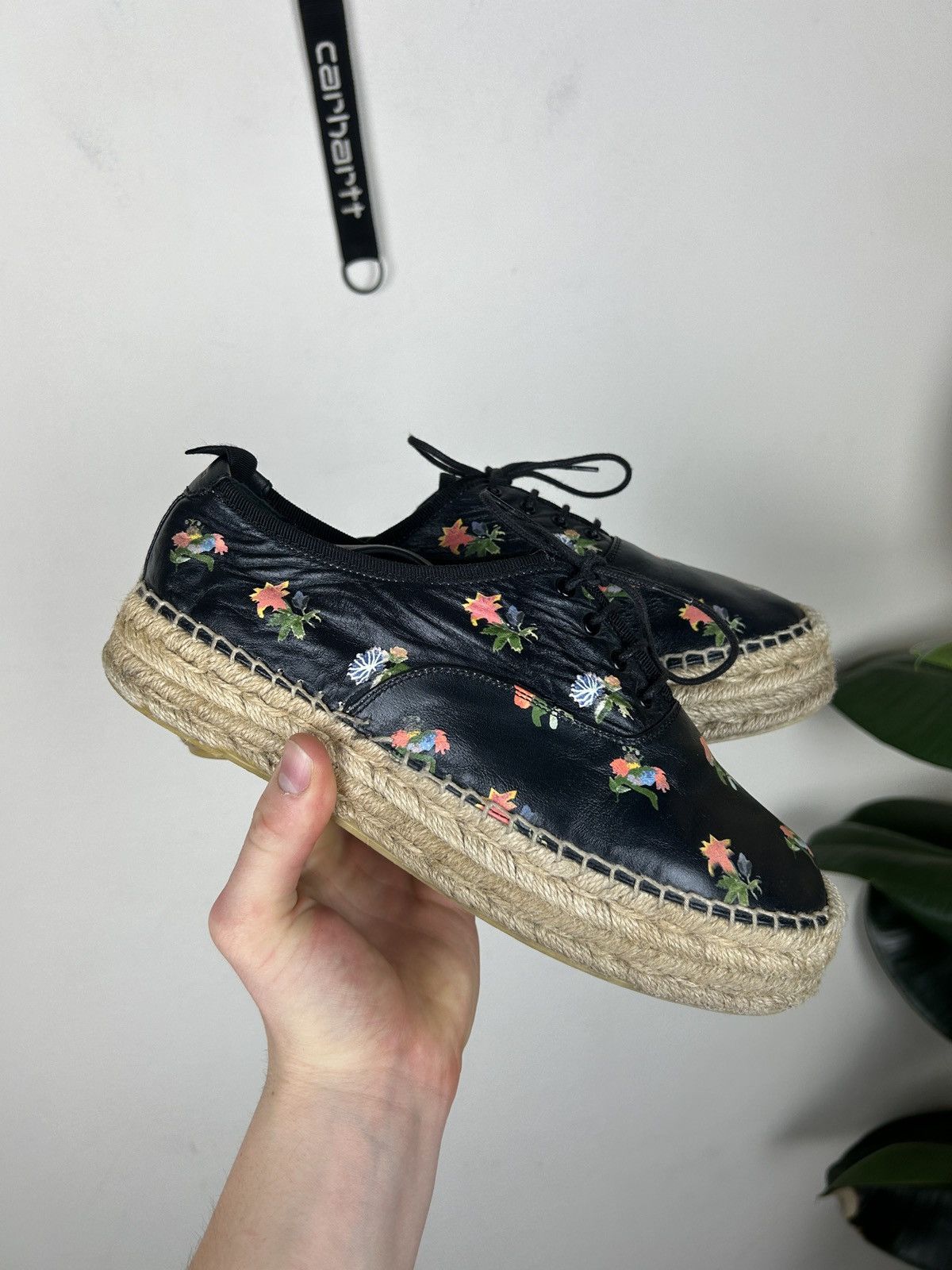 Saint Laurent Paris Saint Laurent Paris Black Floral Leather Oxford Espadrille Size US 9 / IT 39 - 1 Thumbnail