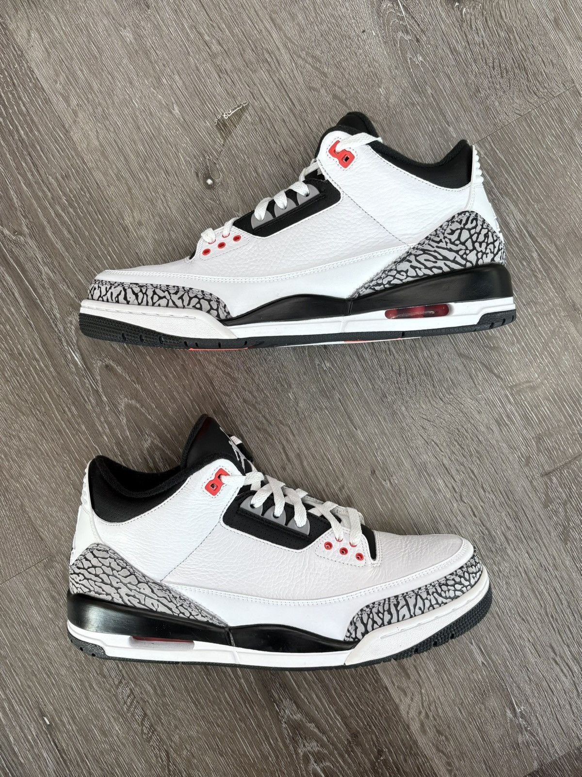Jordan Brand Air Jordan 3 Retro “Infrared 23” **PRE-OWNED** Size US 11.5 / EU 44-45 - 1 Thumbnail