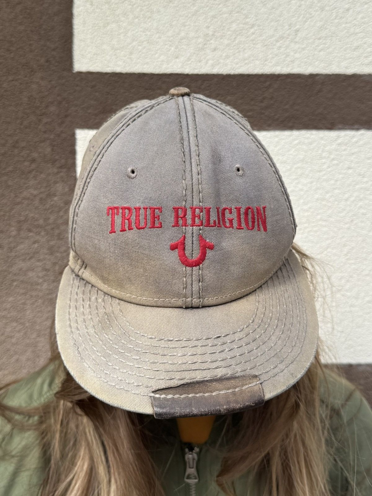 True Religion Vintage True Religion Spellout Embroidered Cap Snapback Size ONE SIZE - 4 Thumbnail
