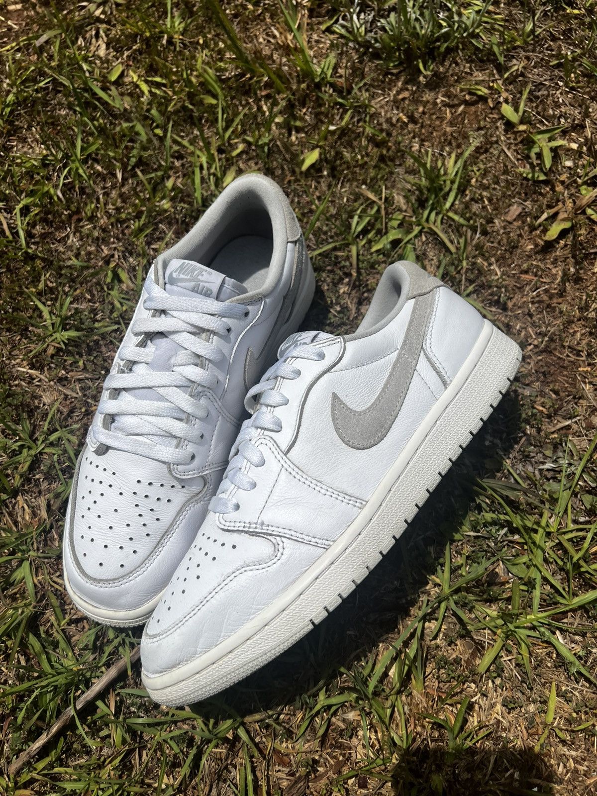 Jordan Brand CLEAN Air Jordan 1 Low size 9.5 Mens Neutral Grey Retro Size US 9.5 / EU 42-43 - 1 Thumbnail