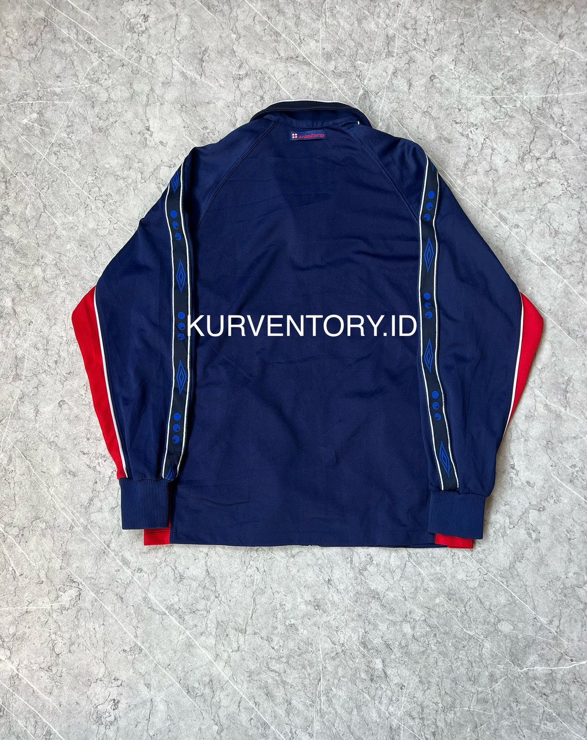 Umbro × Vintage (SOLD) Vintage Umbro England Taped Track Jacket Size US L / EU 52-54 / 3 - 9 Thumbnail