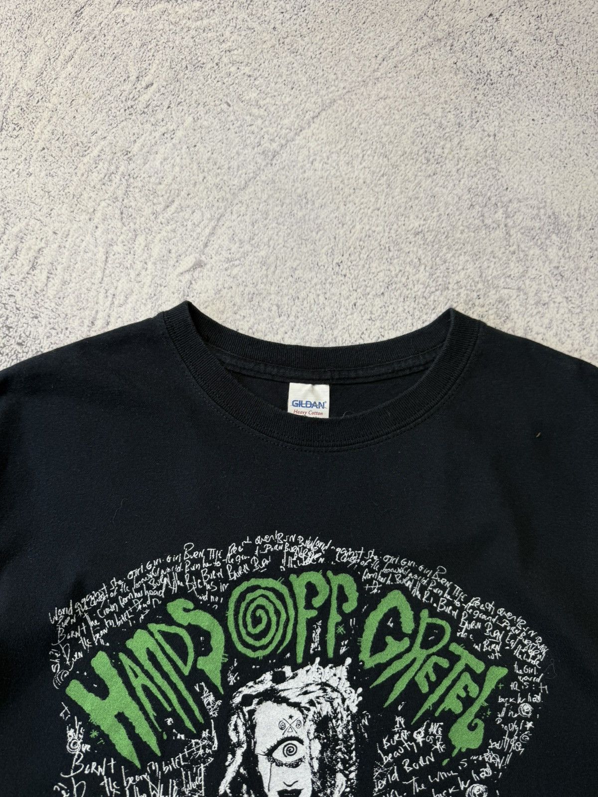 Band Tees Vintage Hands Off Gretel Burn the Beruty Qveen T-shirt Size US L / EU 52-54 / 3 - 8 Thumbnail