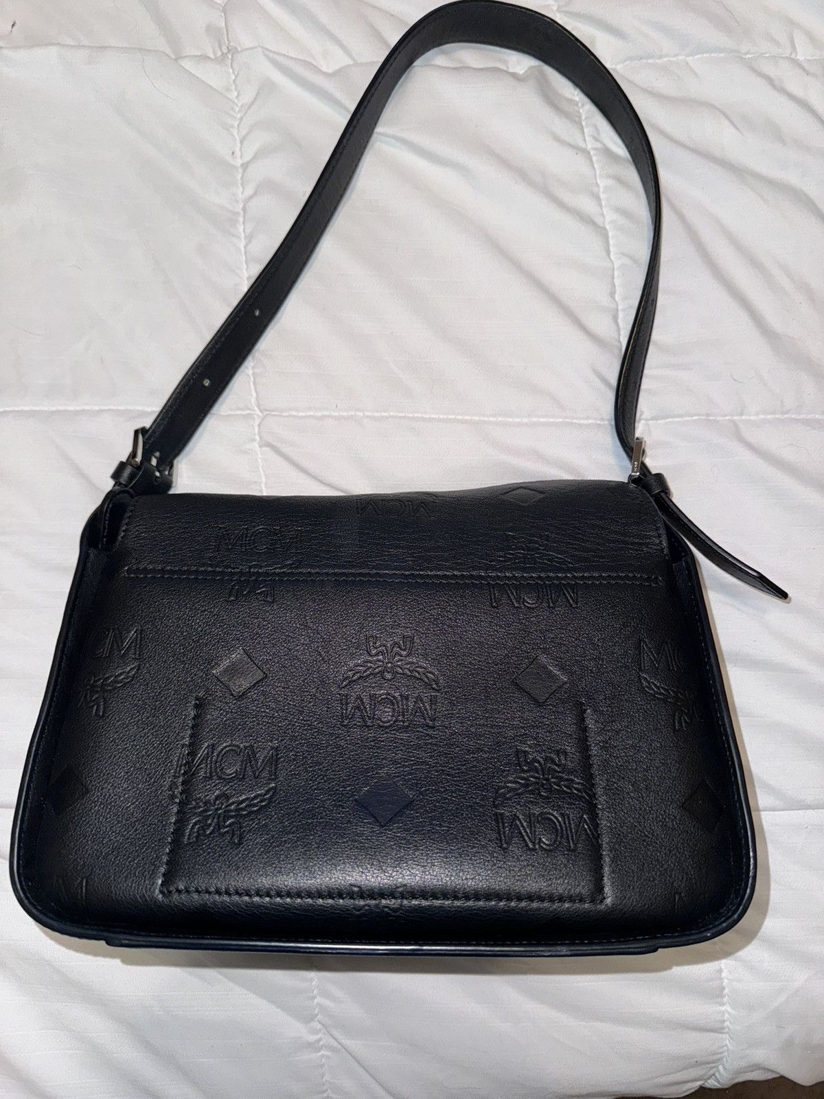 MCM MCM Aren flap hobo bag purse Size ONE SIZE - 3 Thumbnail