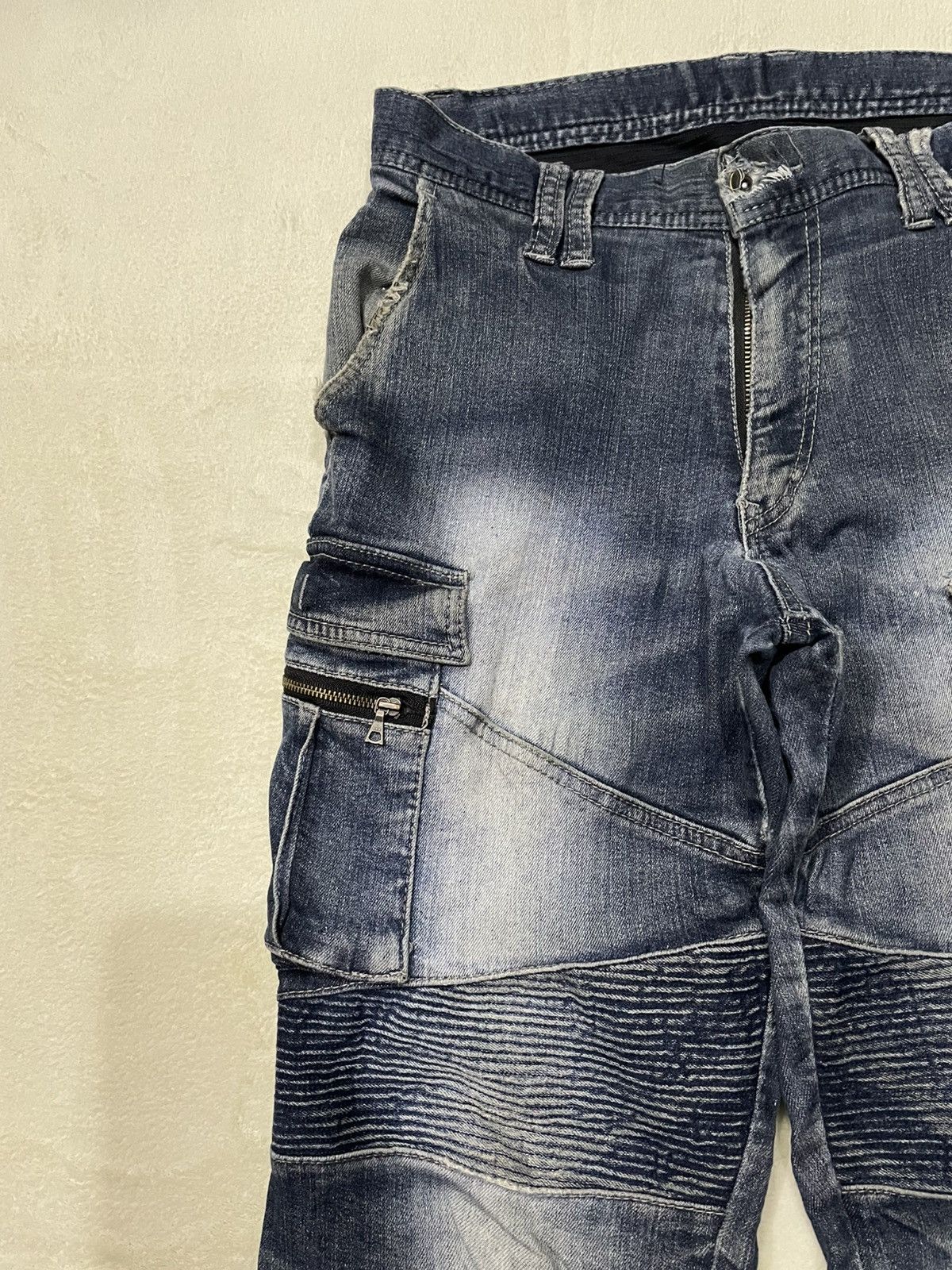 Japanese Brand Vintage TORA Distress Faded Dark Blue Denim Jeans Size US 31 - 5 Thumbnail