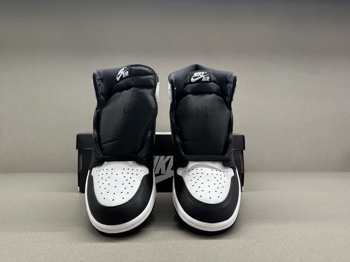 Jordan Brand Jordan 1 Retro High OG Black White Size US 11 / EU 44 - 5 Thumbnail