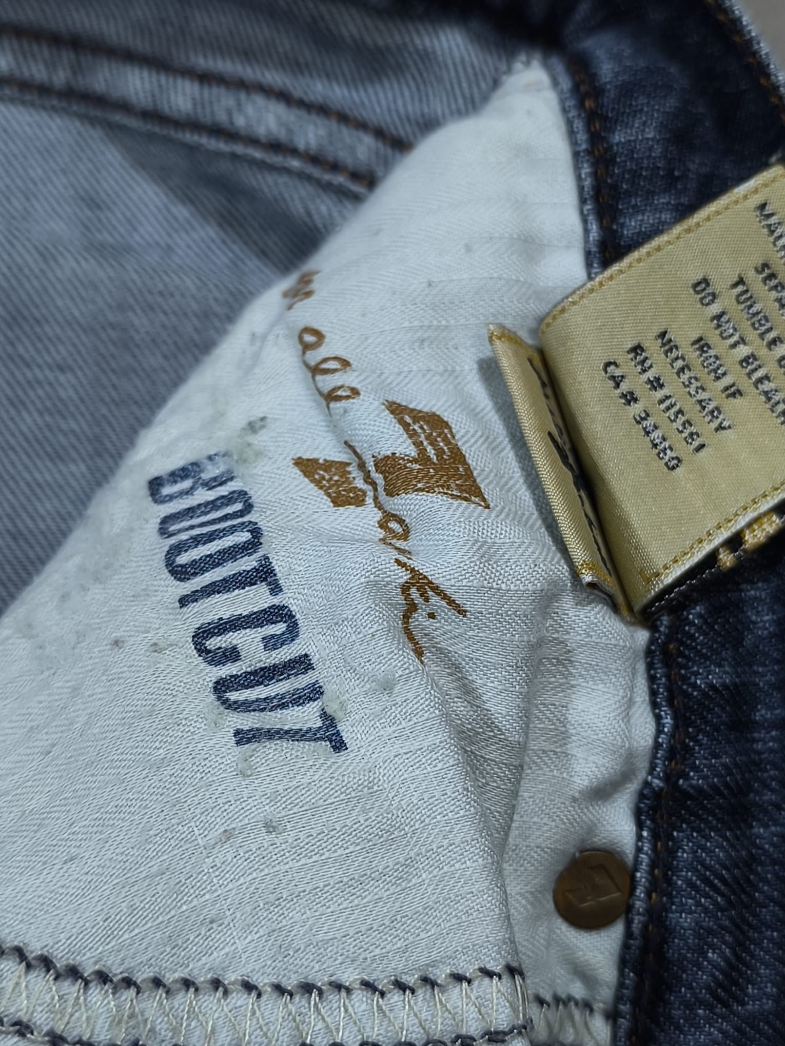 7 For All Mankind 7FORALLMANKIND DISTRESSED LOWRISE BOOTCUT JEANS Size 30" / US 8 / IT 44 - 6 Thumbnail