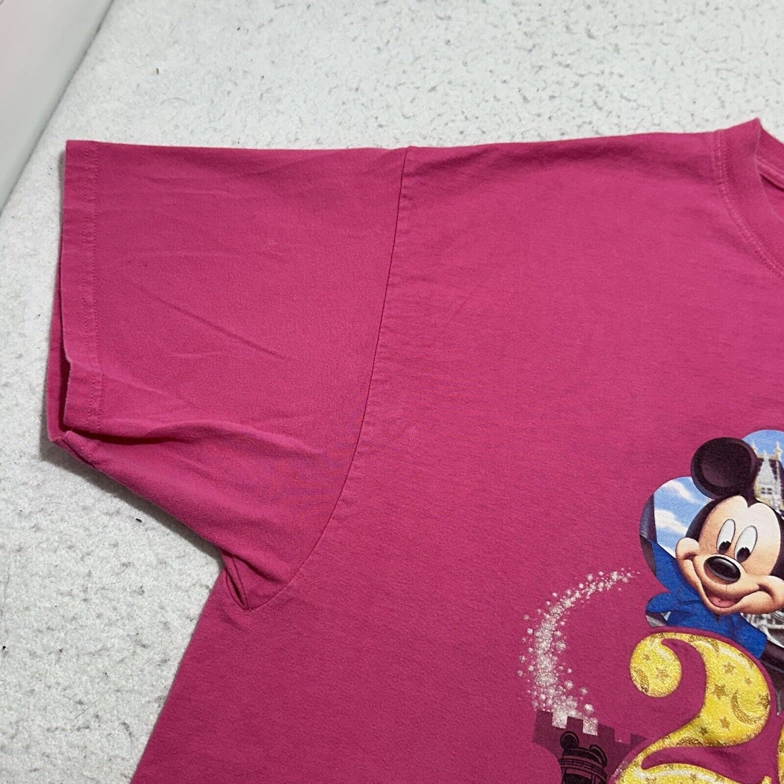 Disney Walt Disney World XL 2015 Mickey & Friends Graphic T Shirt Size US XL / EU 56 / 4 - 5 Thumbnail