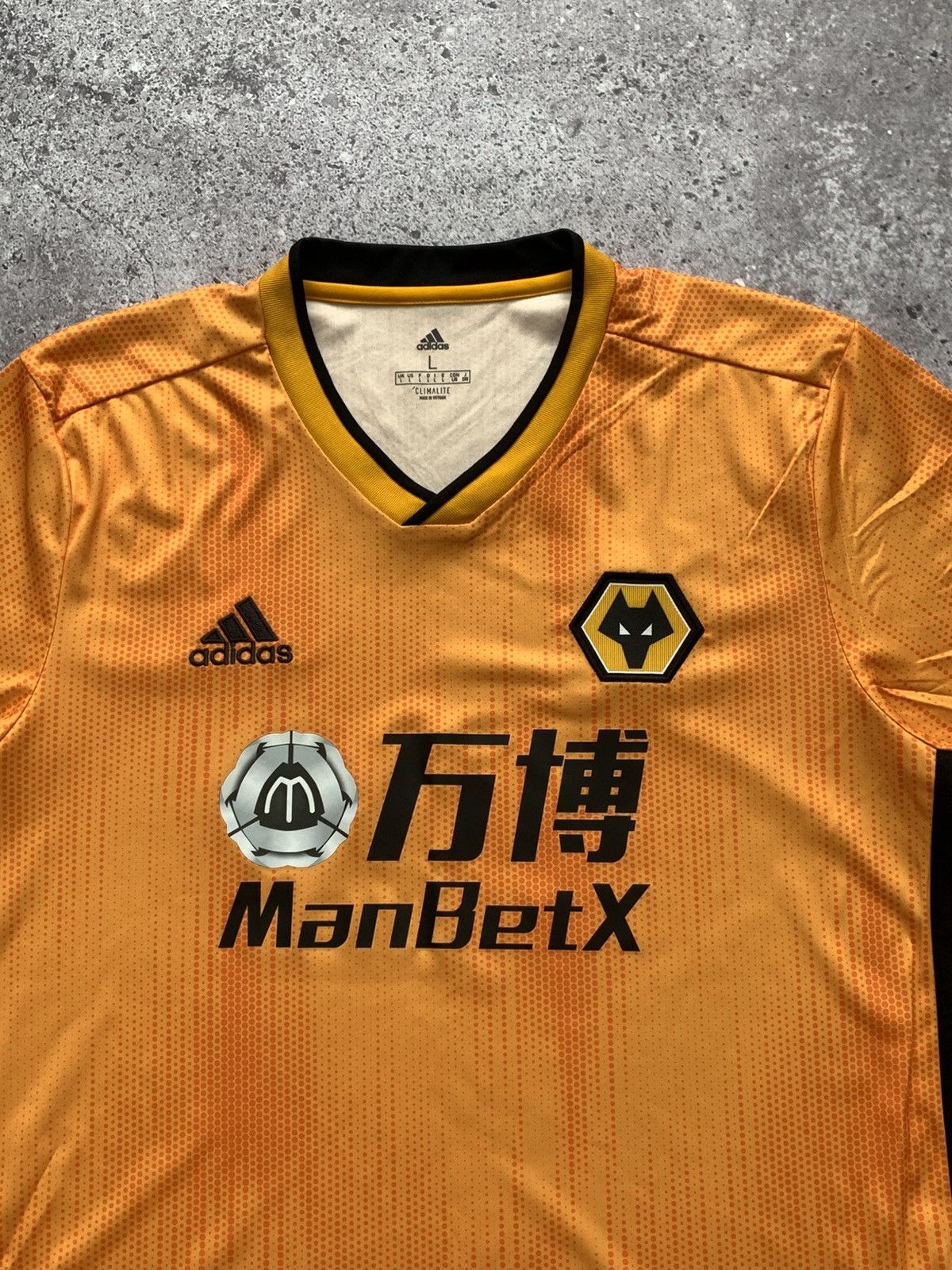 Adidas 🔥ADIDAS WOLVERHAMPTON 2019 2020 HOME SOCCER JERSEY Size US L / EU 52-54 / 3 - 4 Thumbnail