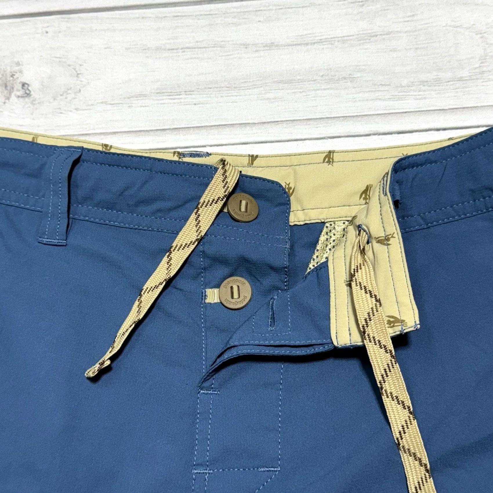 Patagonia Patagonia Shorts 36 Blue Hybrid Board Surf Swim Beach Quick Dry Pockets Drawstring Men's Bottom Board Shorts Size US 36 / EU 52 - 3 Thumbnail