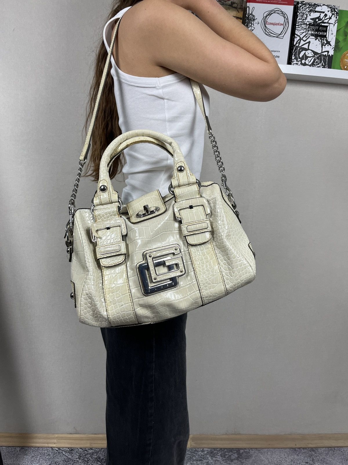 Guess Guess Vintage Buckle Logo Shoulder Bag 00’s Y2k Avant Garde Size ONE SIZE - 1 Thumbnail