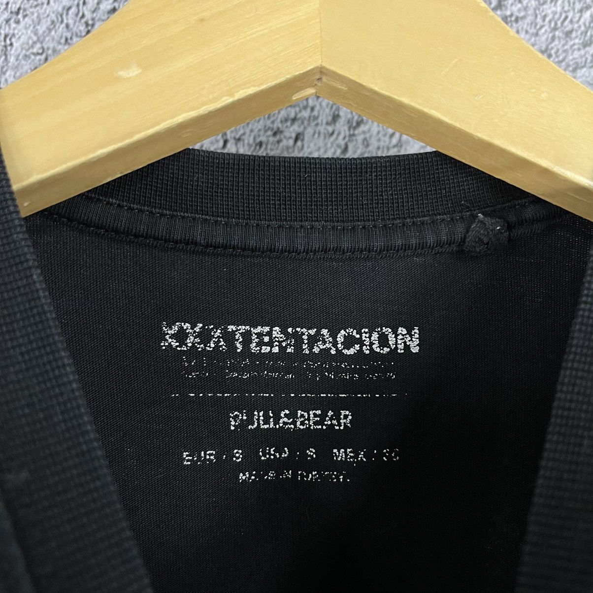 Designer × Pull & Bear XXXTENTACION x Pull & Bear Back Printed Black T-Shirt Size US S / EU 44-46 / 1 - 7 Thumbnail