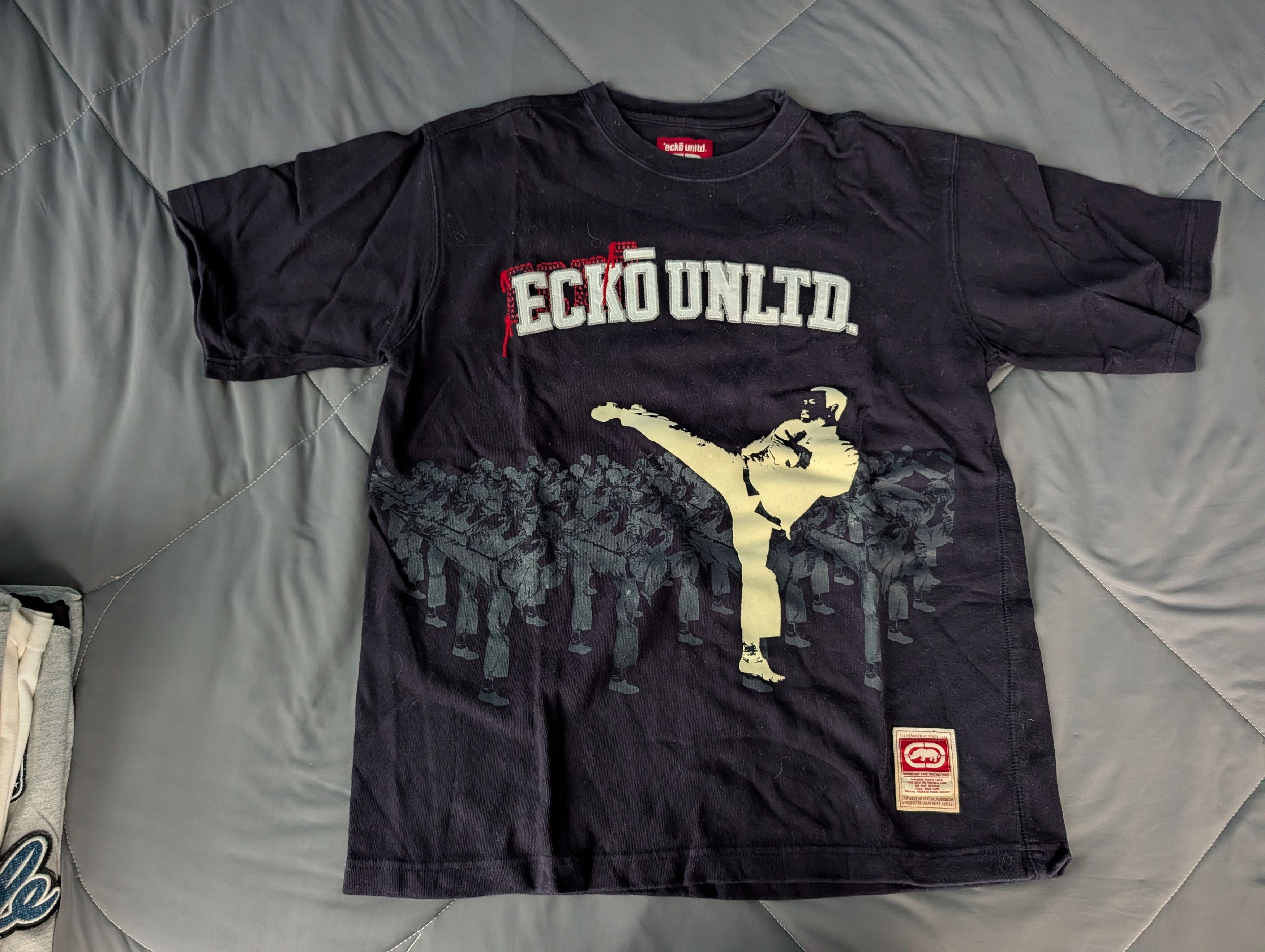 Ecko Unltd. Men's authentic Southpole Tshirt Size US L / EU 52-54 / 3 - 1 Thumbnail