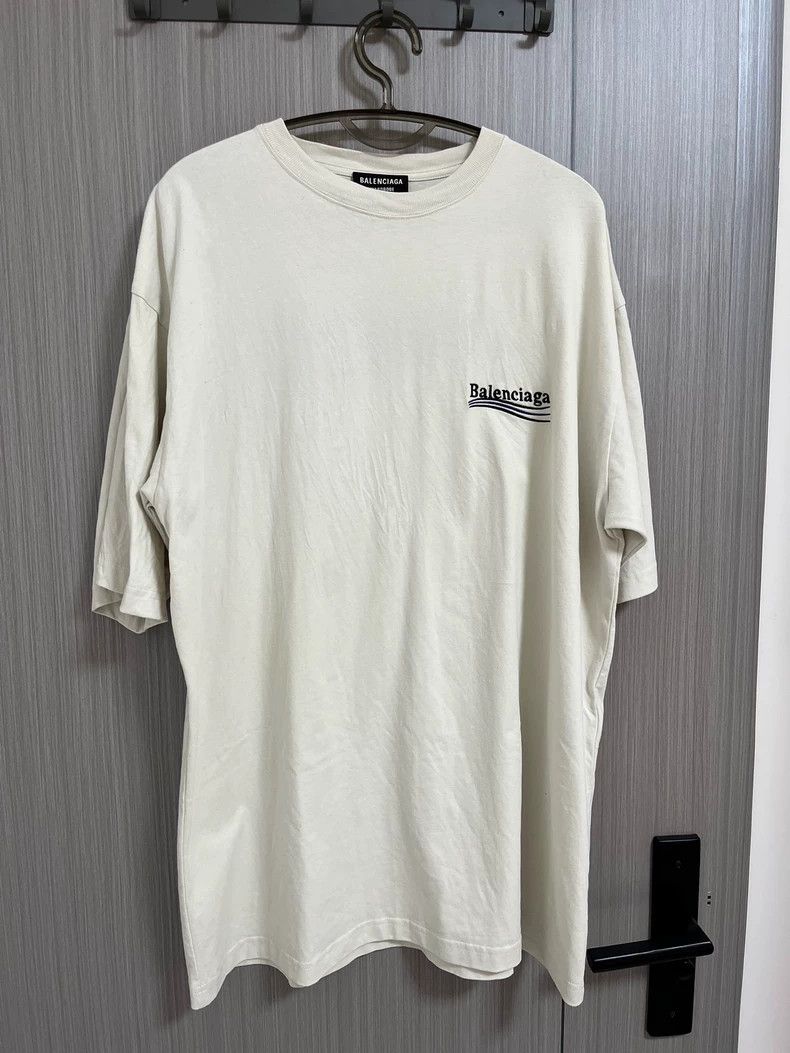 Balenciaga Balenciaga Wave short sleeve black and blue embroidered lo Size US M / EU 48-50 / 2 - 2 Thumbnail