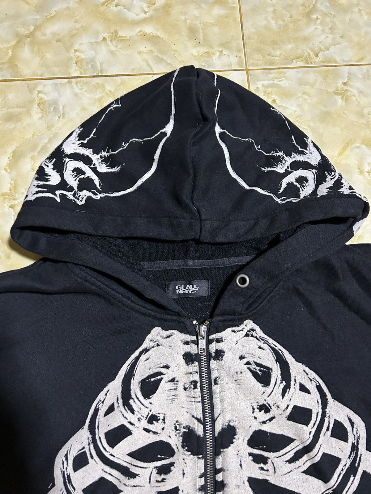 Designer 💥 CRAZY GLAD NEWS SKELETON SKULL HOODIE PUNK Size US M / EU 48-50 / 2 - 5 Thumbnail