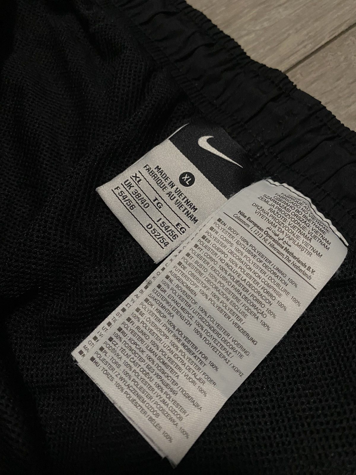 Nike Vintage Nike Track Pants Nylon Baggy Double Swoosh Hype Y2K Size US 40 / EU 56 - 2 Thumbnail