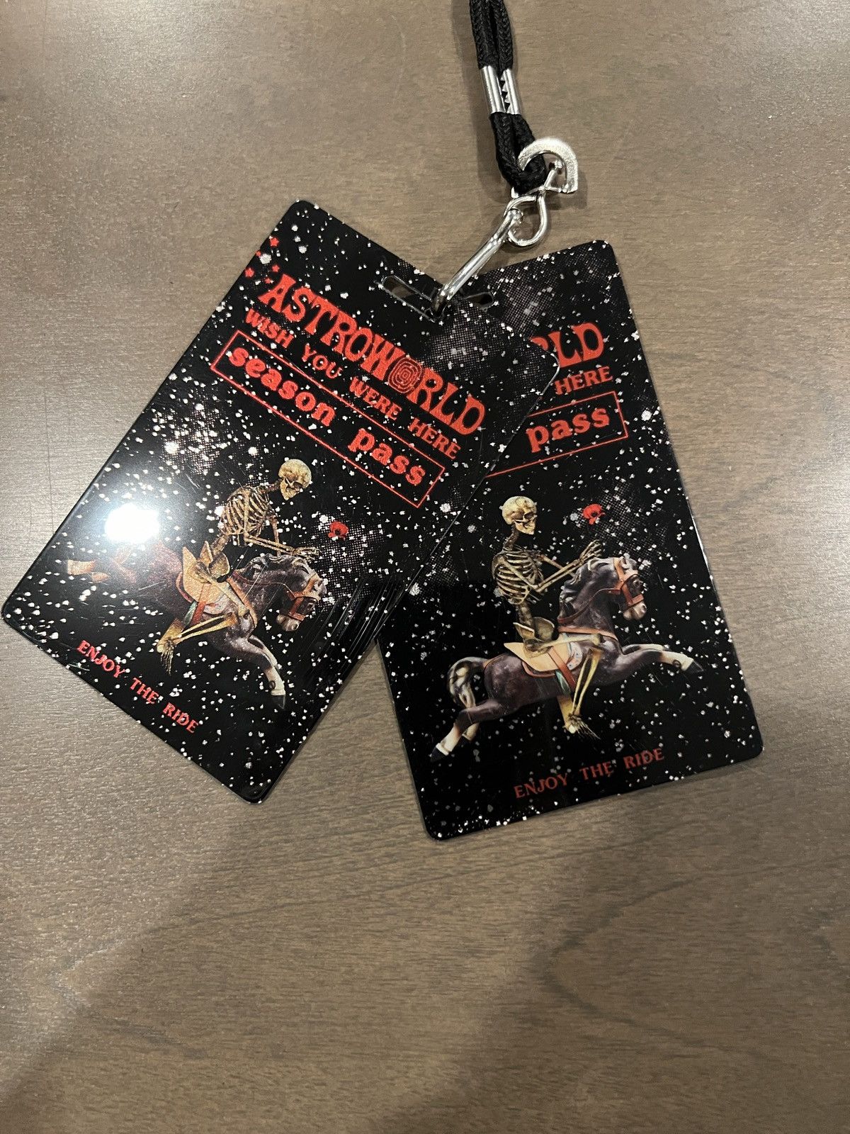 Travis Scott Travis Scott Astroworld 2x $100 Bill / 2x Season Pass Combo Size ONE SIZE - 3 Thumbnail