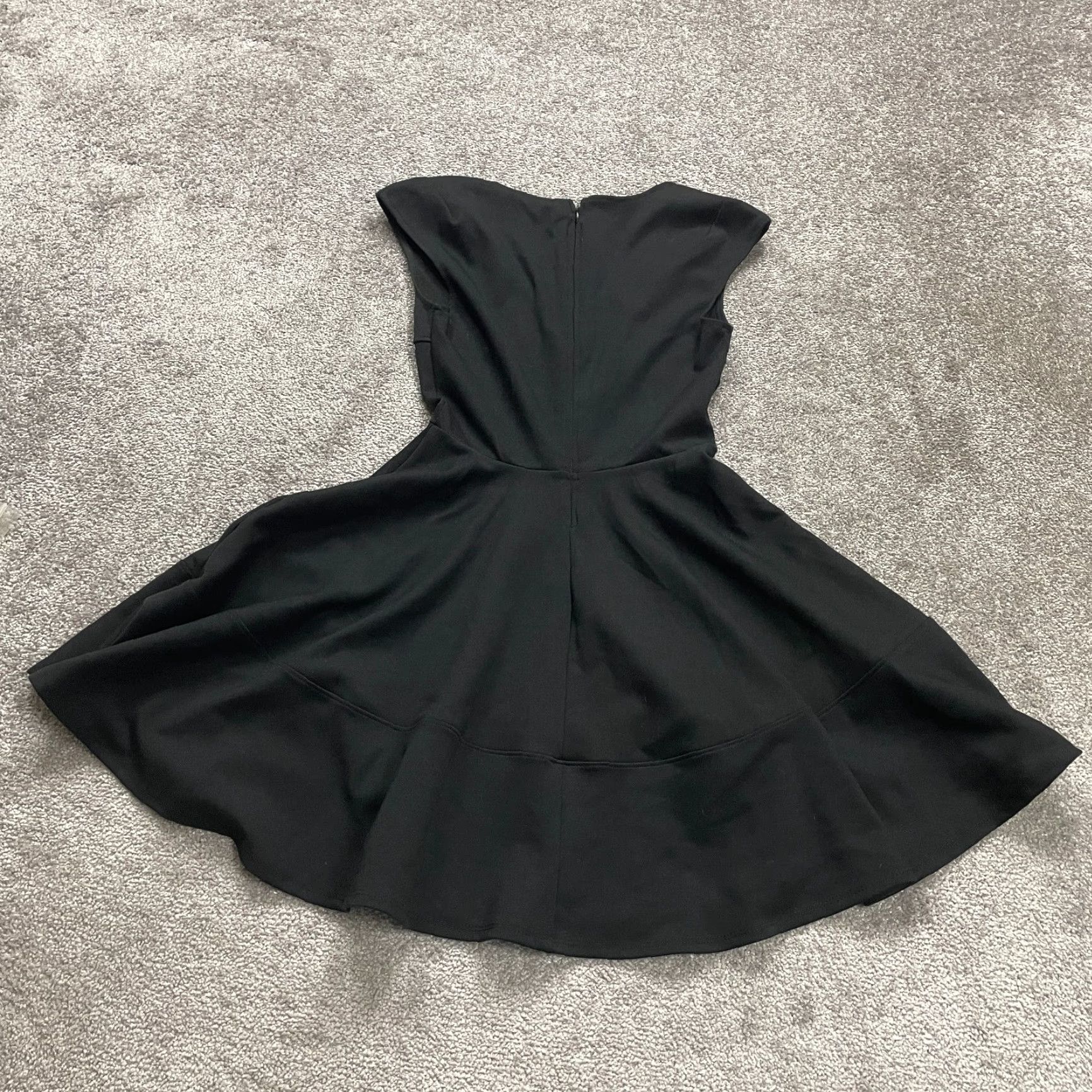 AQUA Aqua Bloomingdale's Dress Womens Small Black V-Neck Cap Sleeve A-Line Knee Size S / US 4 / IT 40 - 2 Thumbnail