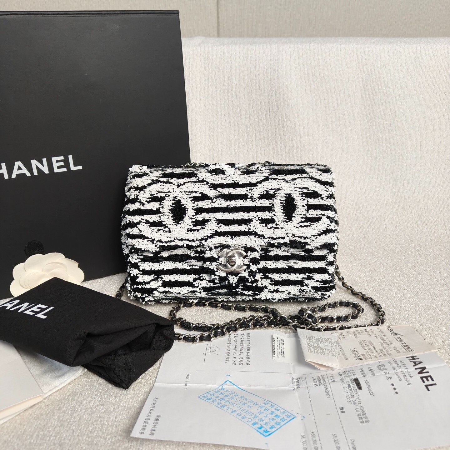 Chanel Pre-loved Bag Very good condition Size ONE SIZE - 1 Thumbnail