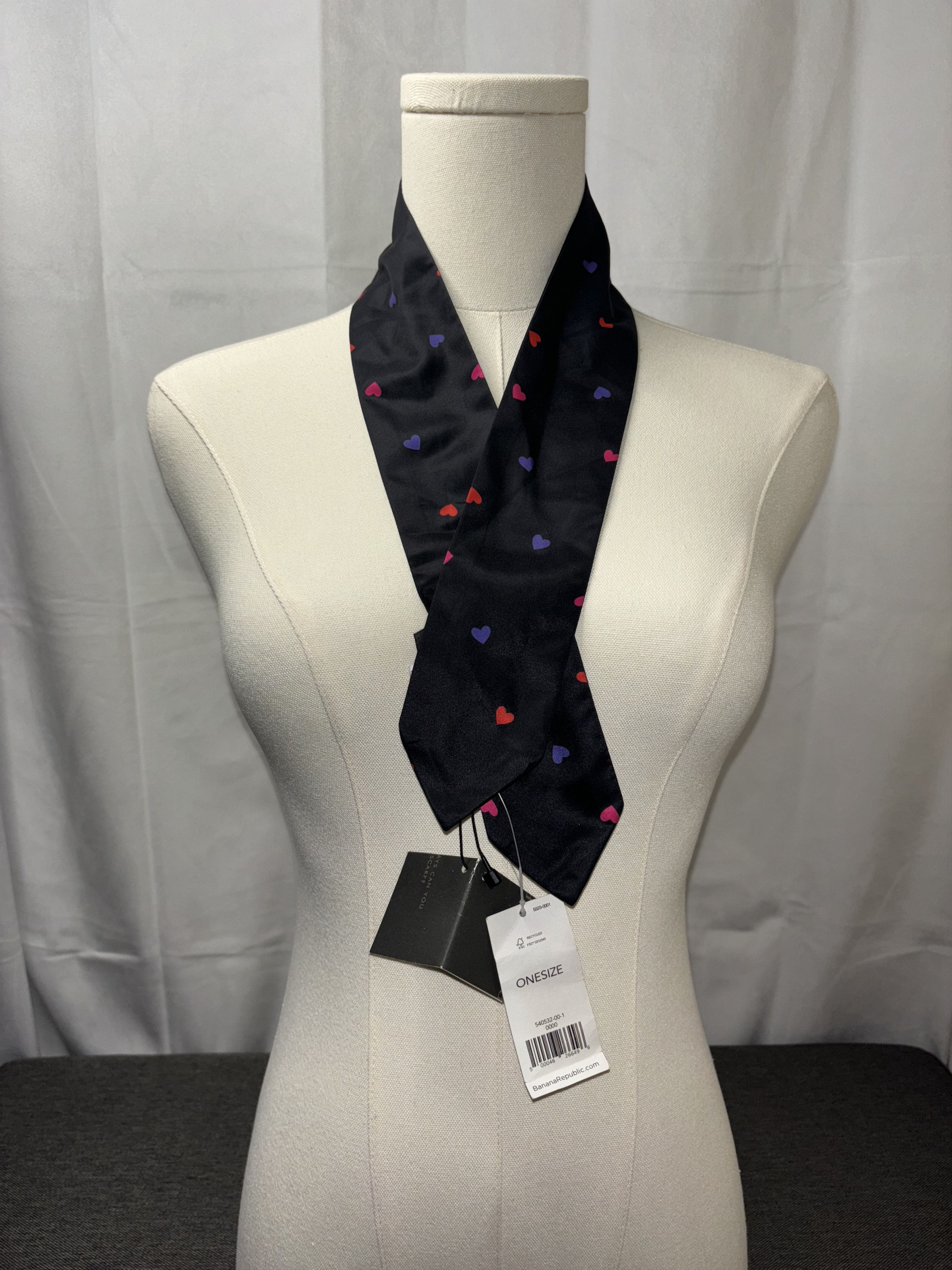 Banana Republic New Banana Republic Heart Print Scarf Black Multi-color Size ONE SIZE - 2 Thumbnail