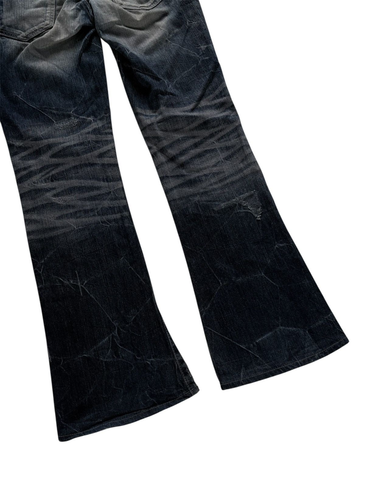 Tornado Mart Vanquish Destressed Whisker Flare Denim Pants Size US 28 / EU 44 - 6 Thumbnail