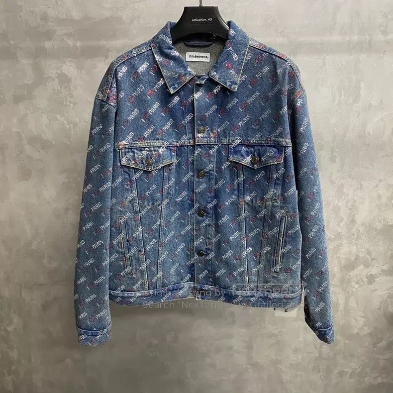 Balenciaga Balenciaga Blue Diamond Pattern Logo Denim Jacket Size XS / US 0-2 / IT 36-38 - 1 Thumbnail