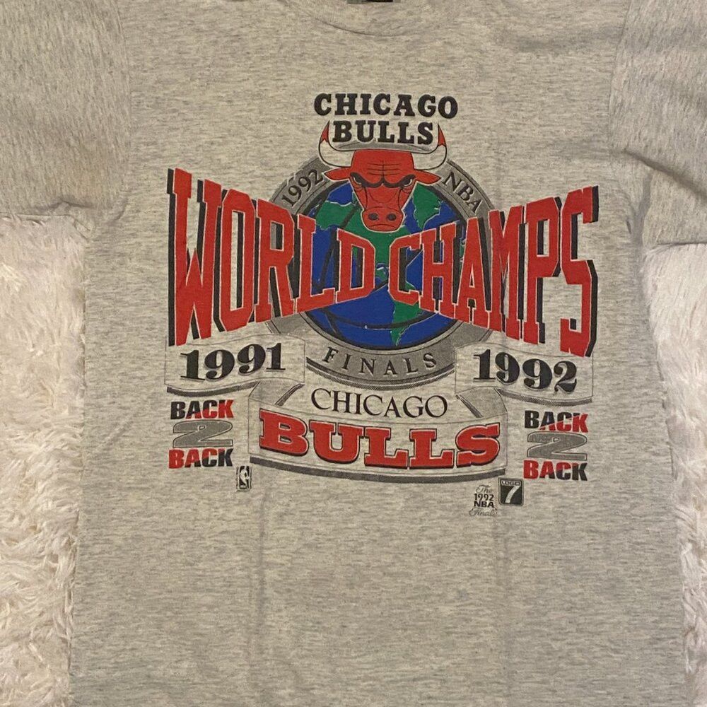 Vintage Vintage Chicago Bulls T Shirt 1992 NBA Finals World Champs Size US M / EU 48-50 / 2 - 2 Thumbnail