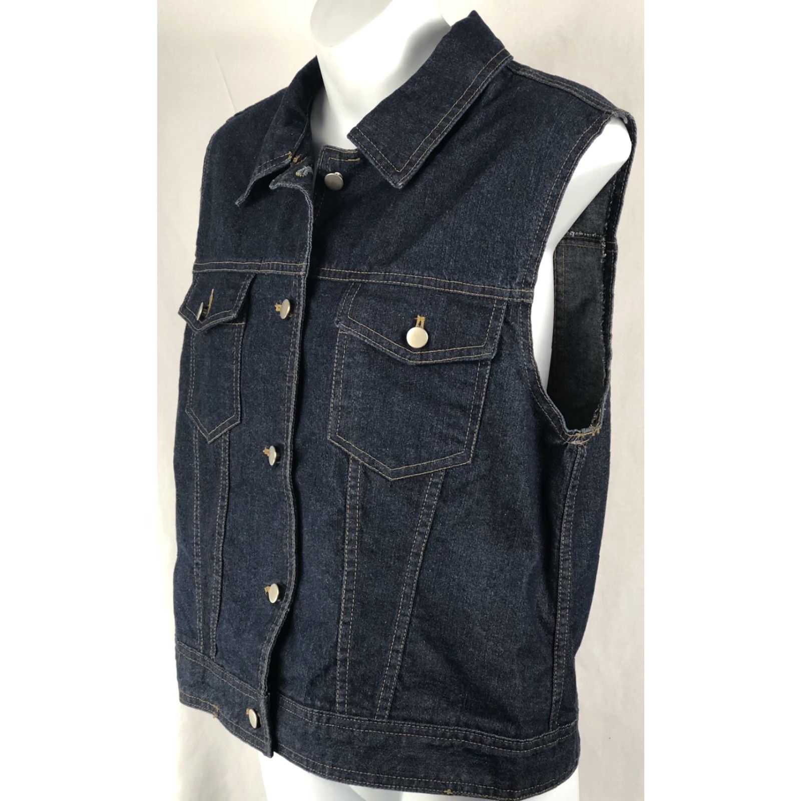 Denime VINTAGE Valerie Stevens Sleeveless Jean Vest Jacket M Blue Denim Button Front Collared Women’s Grunge Biker City Retro Y2K Size 32" / US 10 / IT 46 - 3 Thumbnail