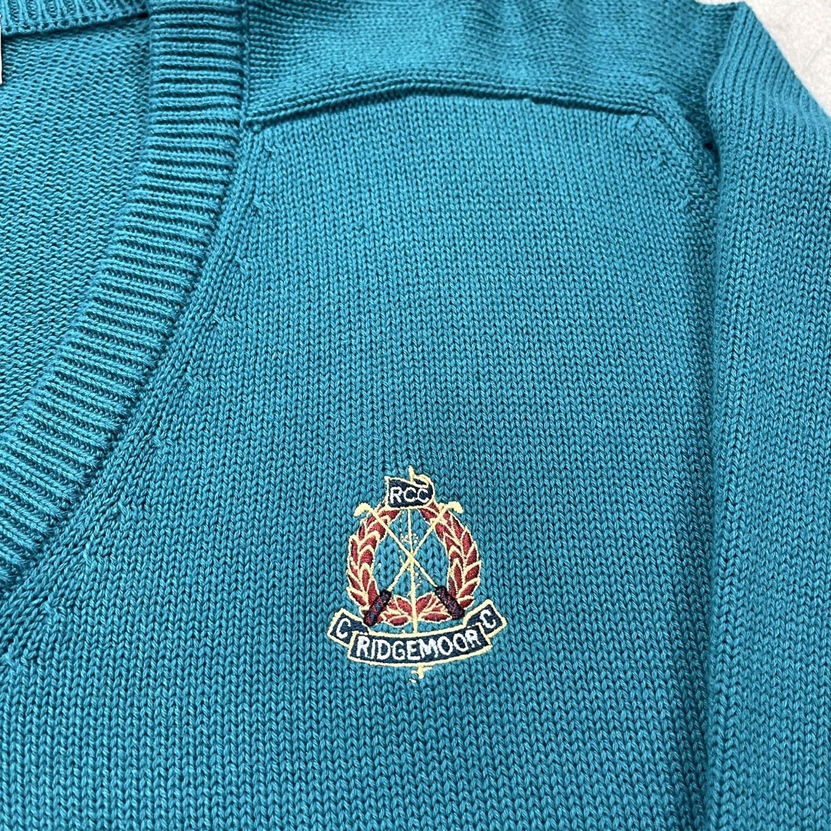 Vintage VINTAGE Slazenger Mens Large Blue V-Neck Golf Sweater Knit Pullover 90s Ridgemoor CC Size US L / EU 52-54 / 3 - 3 Thumbnail