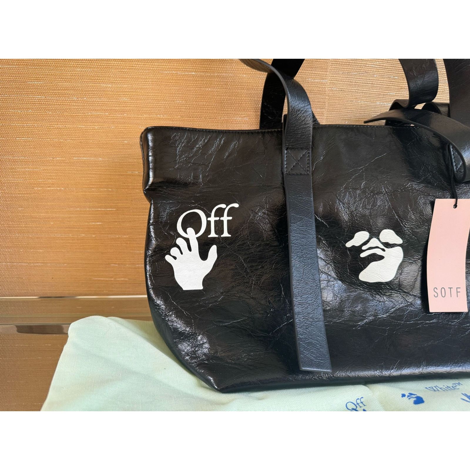 o1rshd1 Size: OS / Commercial Tote Bag in Black/White