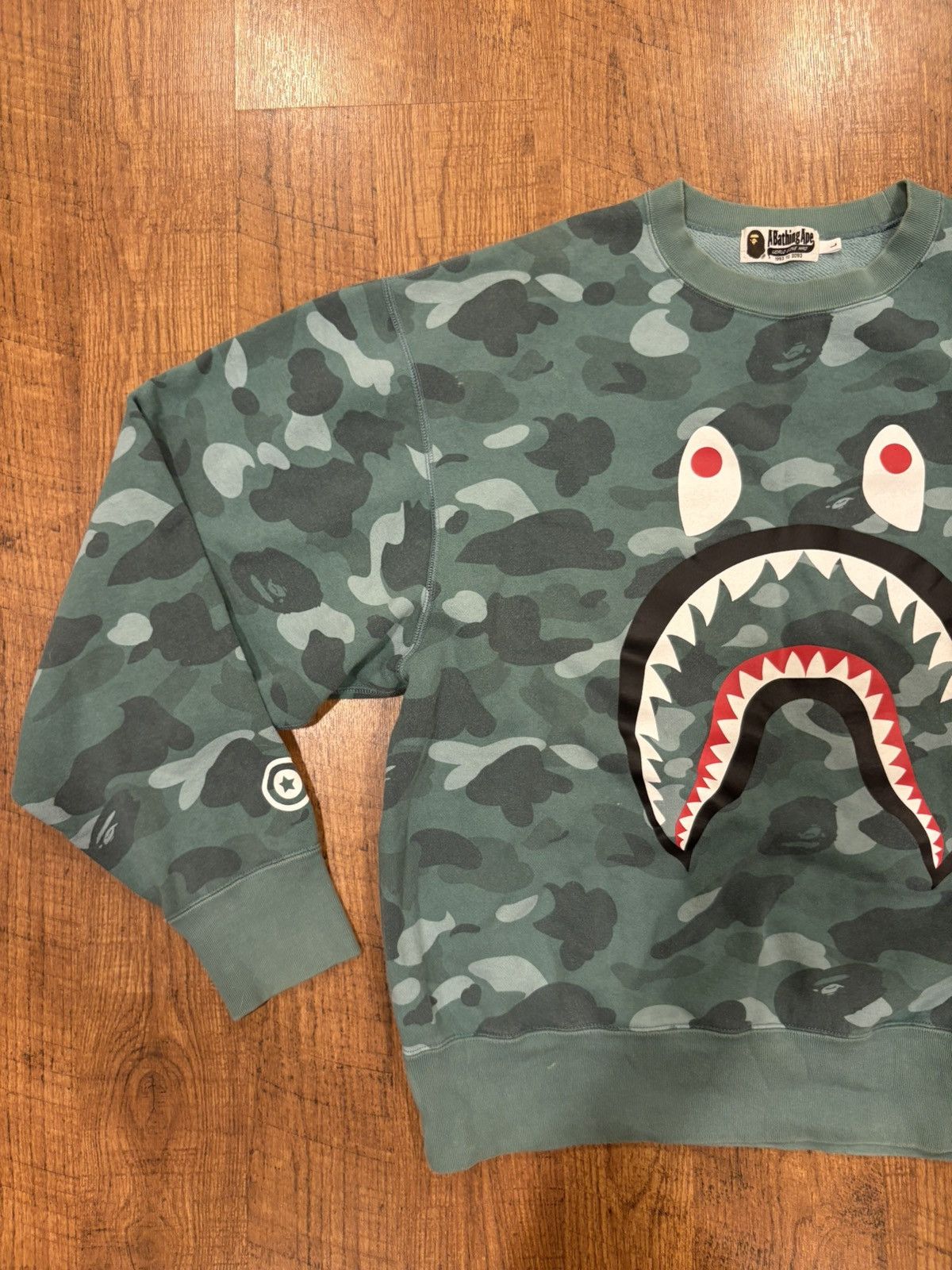 Bape A Bathing Ape Men's L Crewneck Bape Camo Shark Pattern Green Size US L / EU 52-54 / 3 - 4 Thumbnail