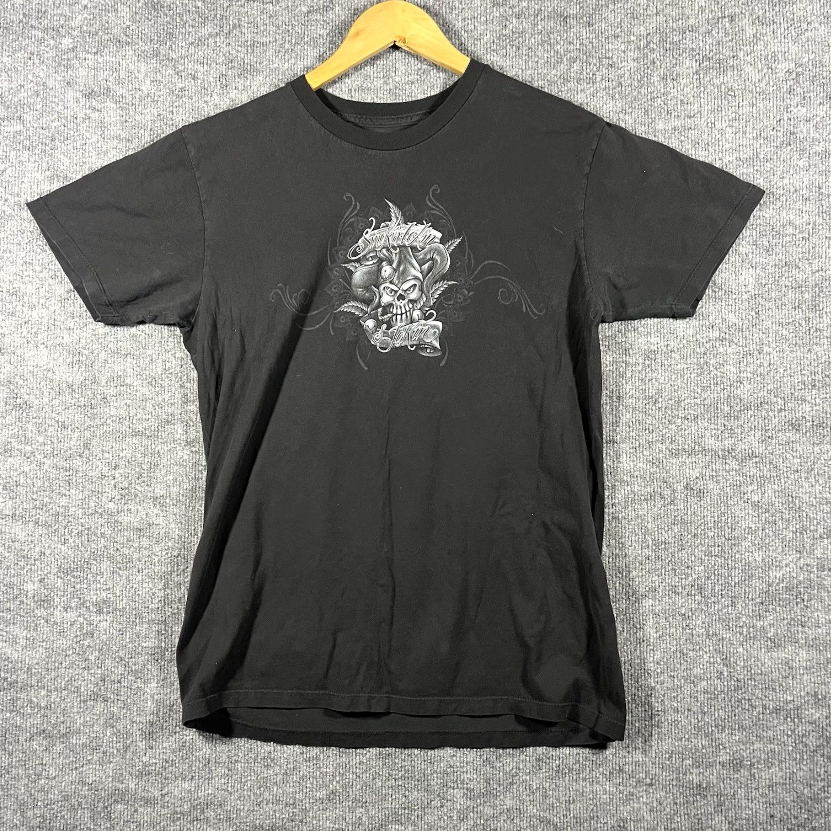 Vintage VINTAGE Smokin Tokin Jokin Skull Jester Clown T-Shirt Mens Medium Black Graphic Tee M Skull 90s Mens Size US M / EU 48-50 / 2 - 3 Thumbnail