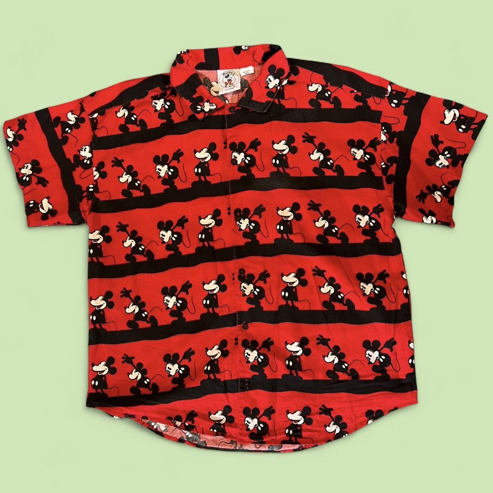 Disney Mickey AOP Button down and shorts SET, Mens L. Mickey & Co. Size US L / EU 52-54 / 3 - 3 Thumbnail