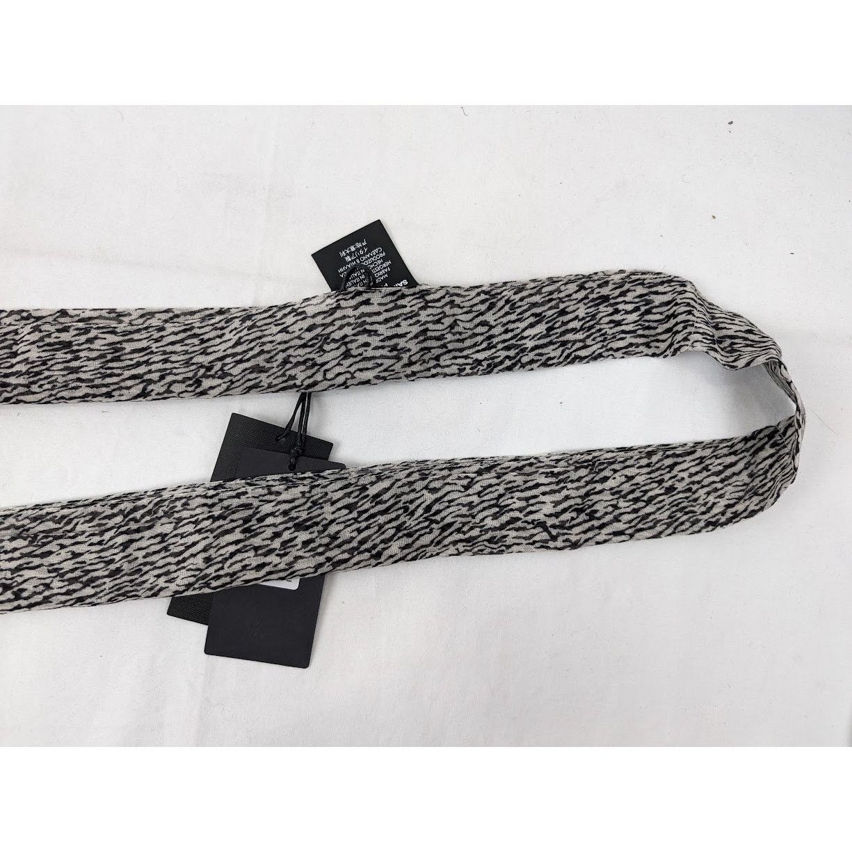 Saint Laurent Paris o1rshd1 Size: OS / Lavalliere Animalier Lana Scarf Off White Size ONE SIZE - 3 Thumbnail
