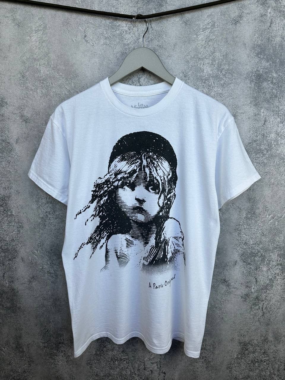 Les Miserables 1986 London T-Shirt Vintage Cosette Graphic