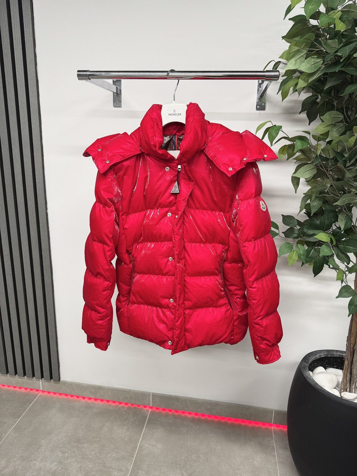 Moncler Moncler Verdon Giubbotto Shell Hooded Jacket Red RRP £1730 Size US M / EU 48-50 / 2 - 1 Thumbnail